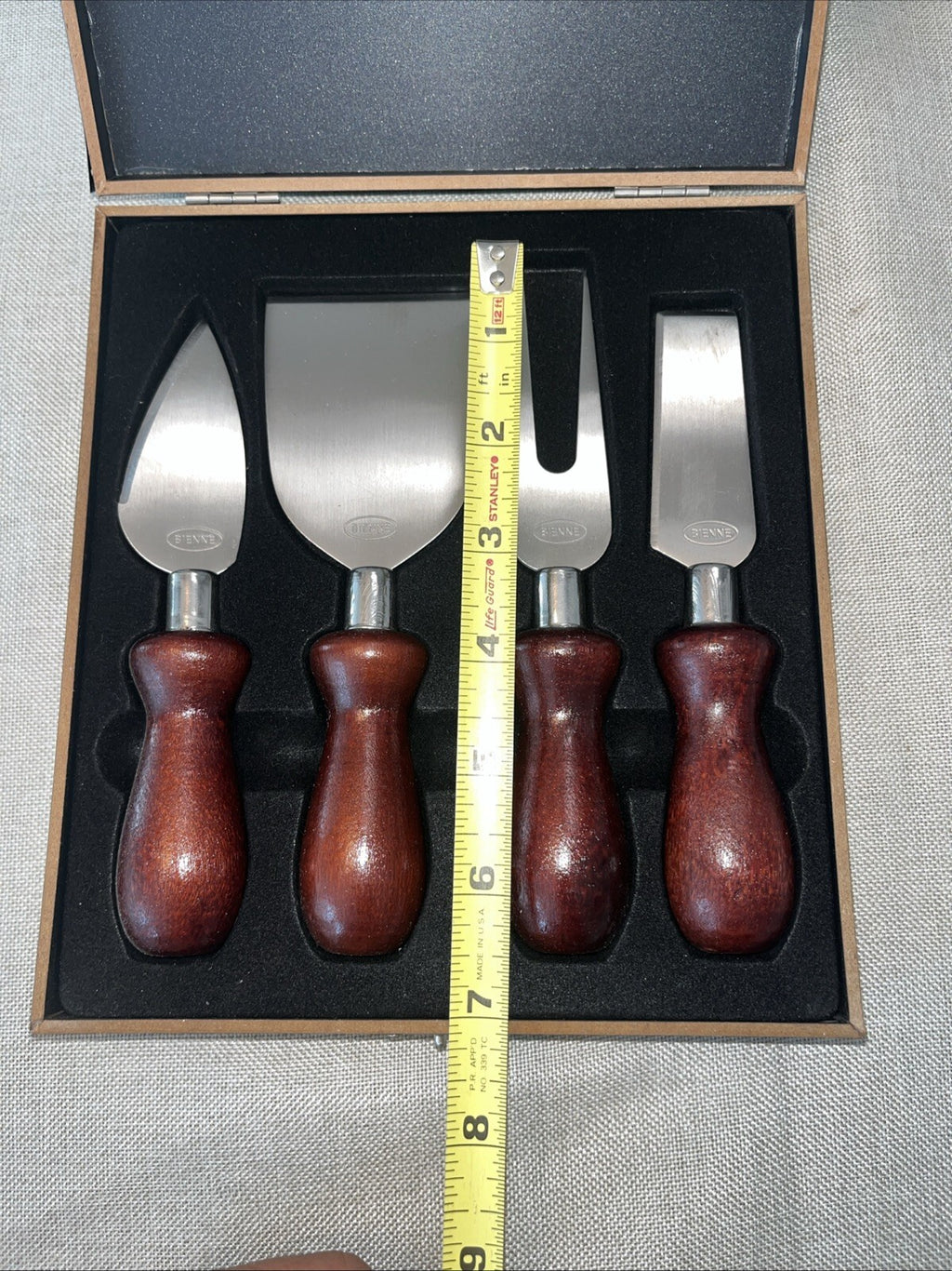 Bienne 4 pc Redwood Cheese Knife Set in Box Club Promo Gift Set