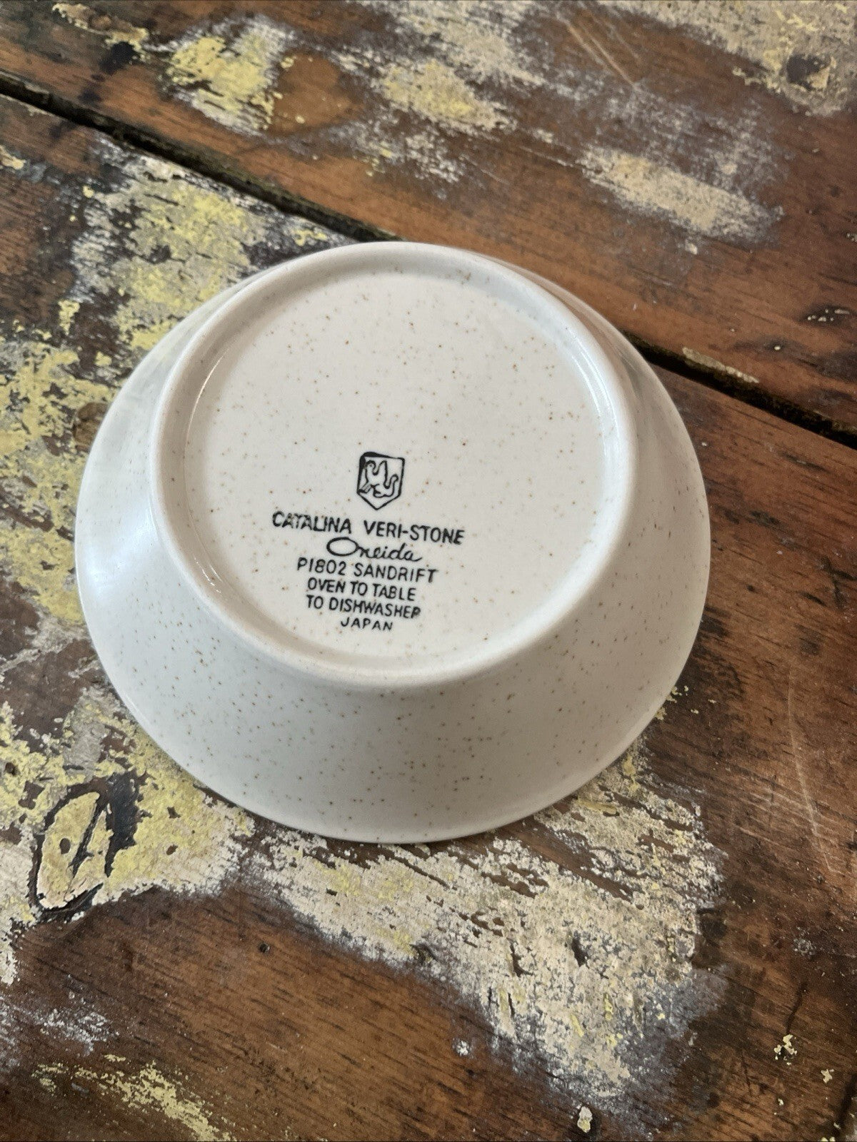 Oneida Catalina Veri- Stone cereal/soup bowl #P1802 Sandrift