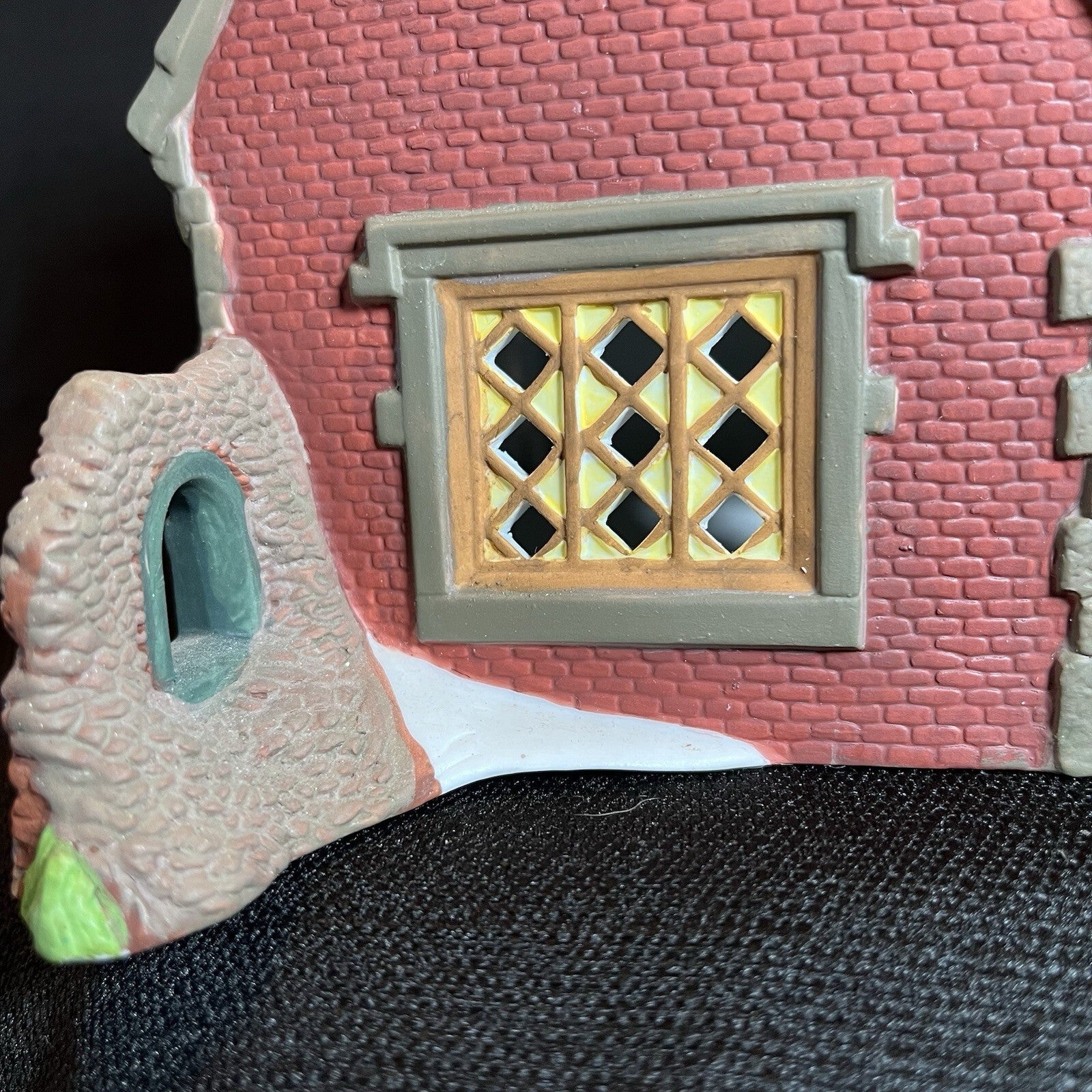 Department 56 Dickens Village Series, DUDDEN CROSS CHURCH, 5834-3