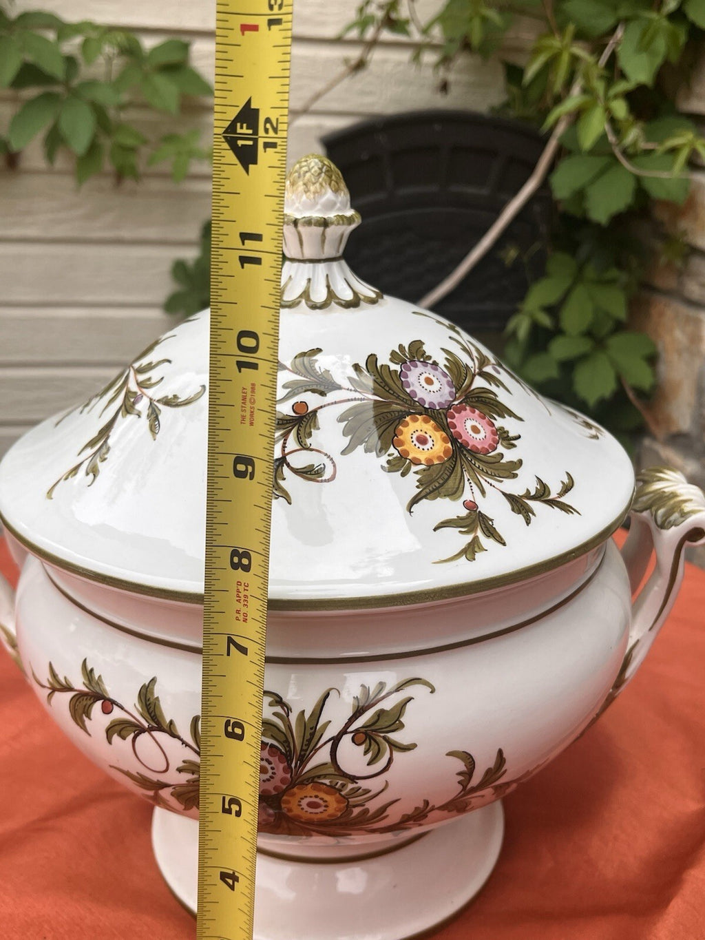 Vintage Soup Tureen Vintage. Floral Design. No Laddle****Made In Italy