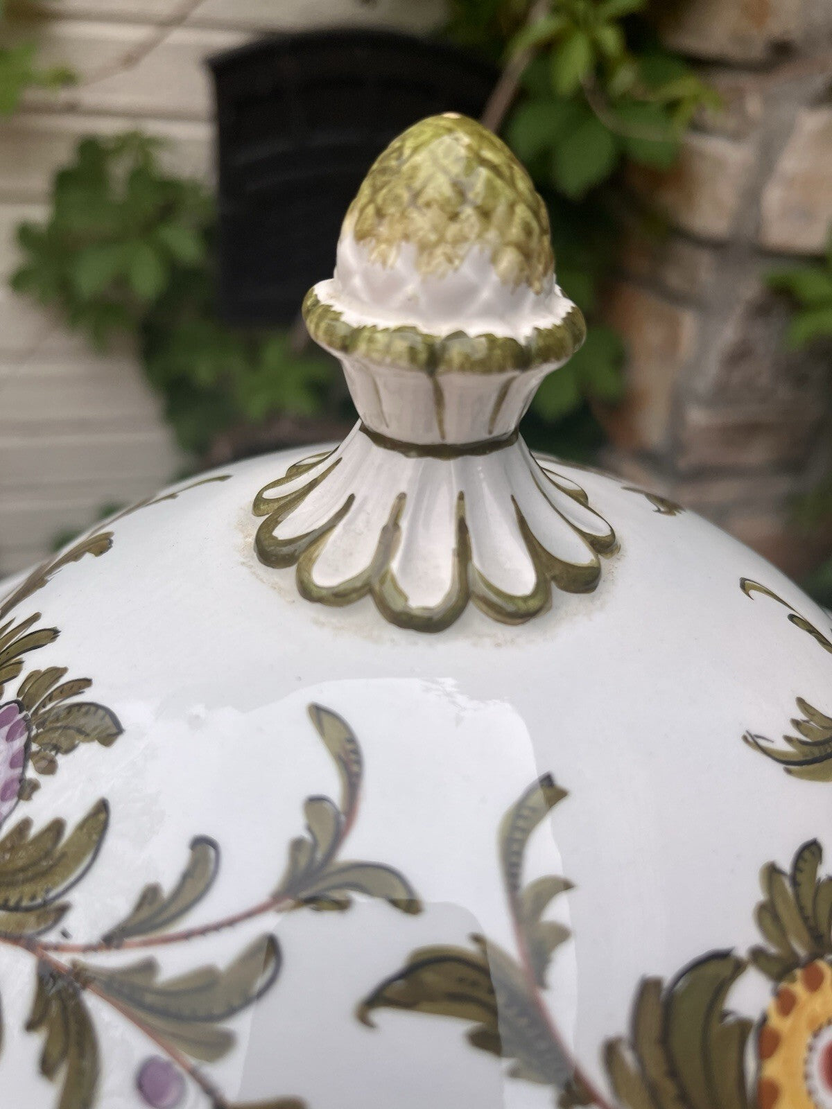 Vintage Soup Tureen Vintage. Floral Design. No Laddle****Made In Italy