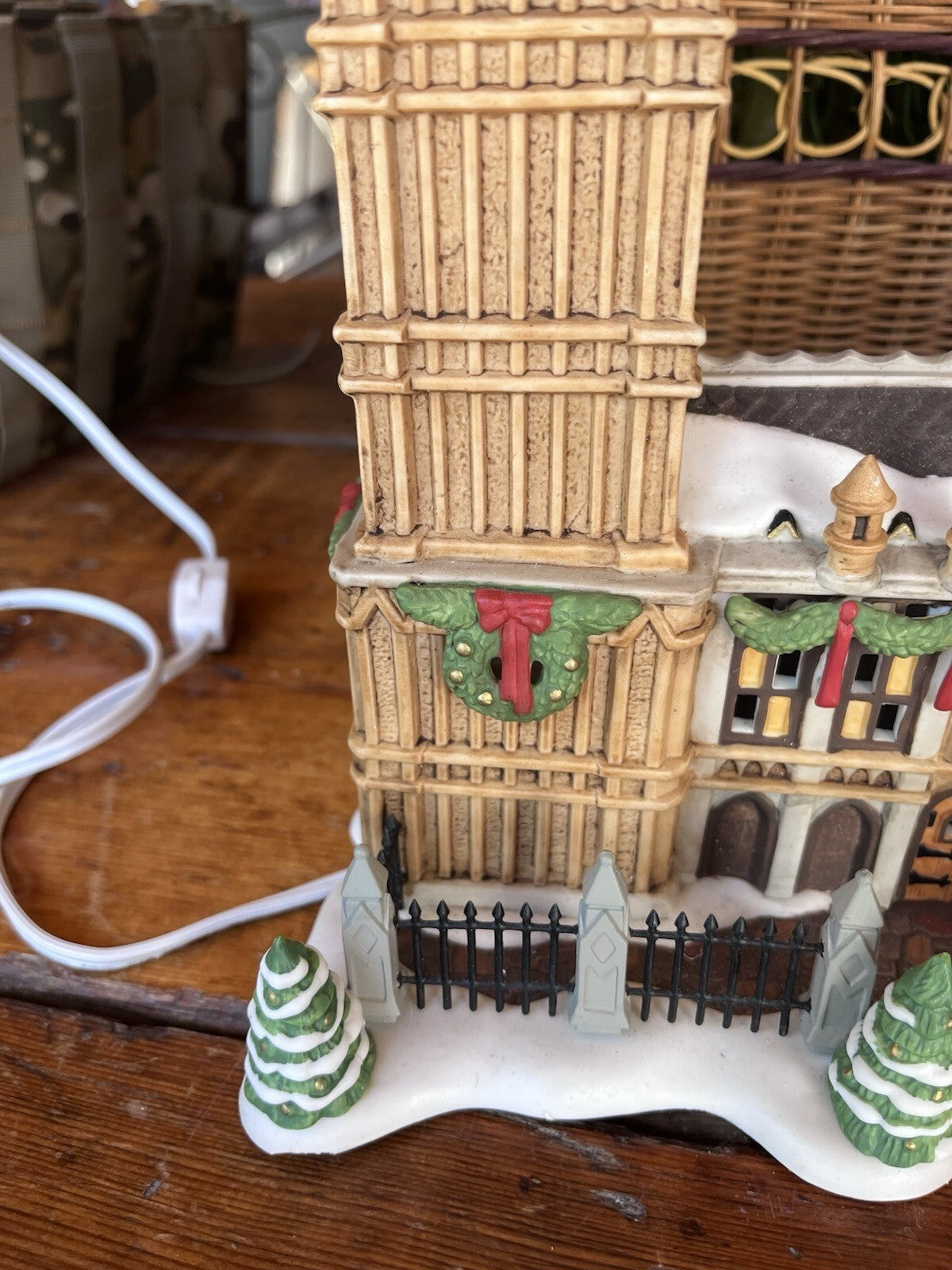 Big Ben Illuminated Ceramic Christmas Village Building Set Painted 2-Piece
