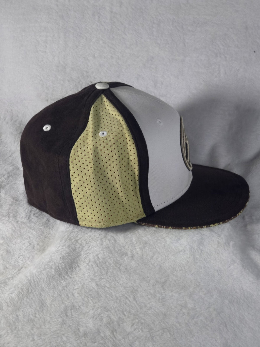 Denver Nuggets Team Logo White And Leopard Print Trucker Snapback