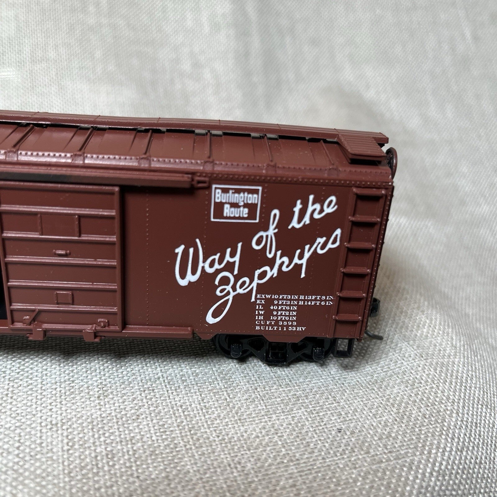 Roundhouse Box Car 5502 C B & Q ( BCR) #62198