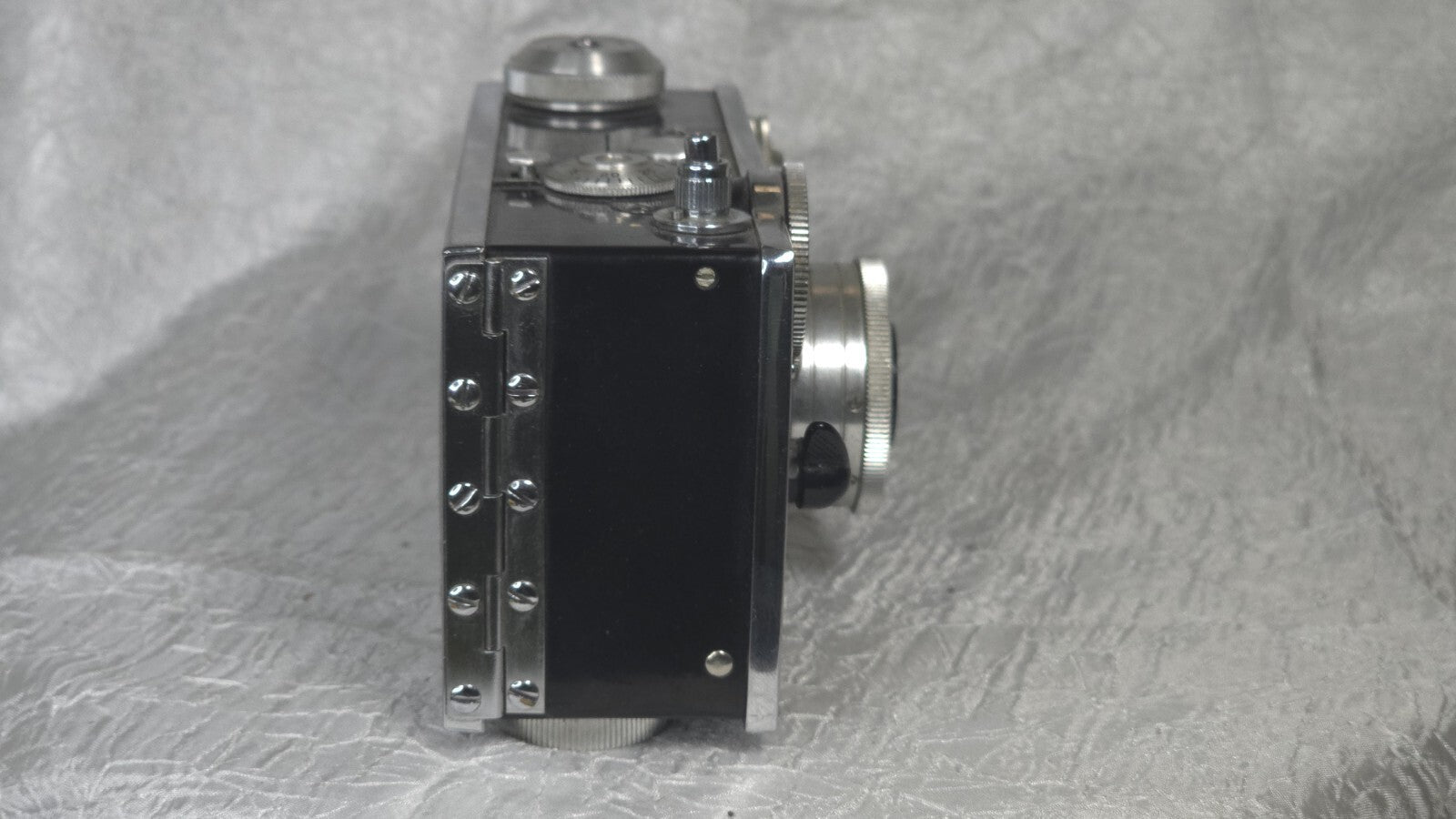 Vintage Aurgus 35mm Camera With Original Leather Case