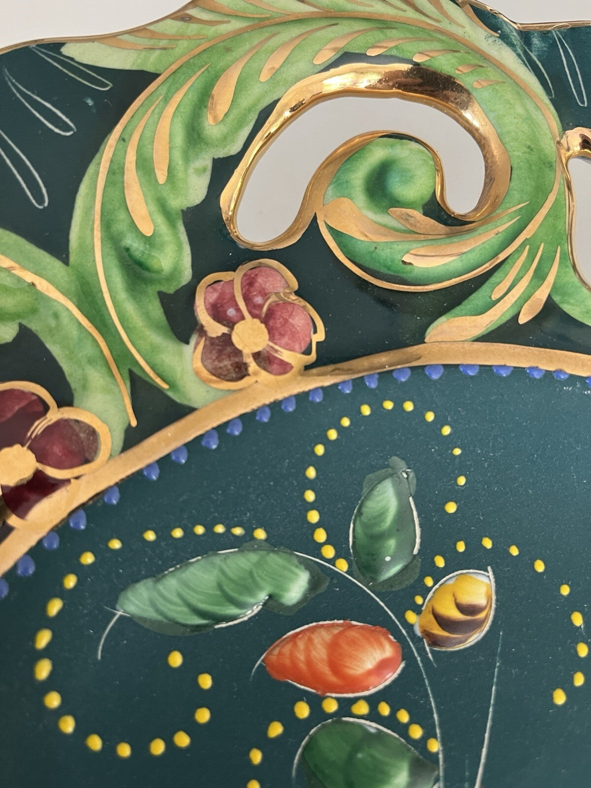 VINTAGE H BEQUET QUAREGNON MAJOLICA HANDPAINTED HUMMING BIRD PLATTER