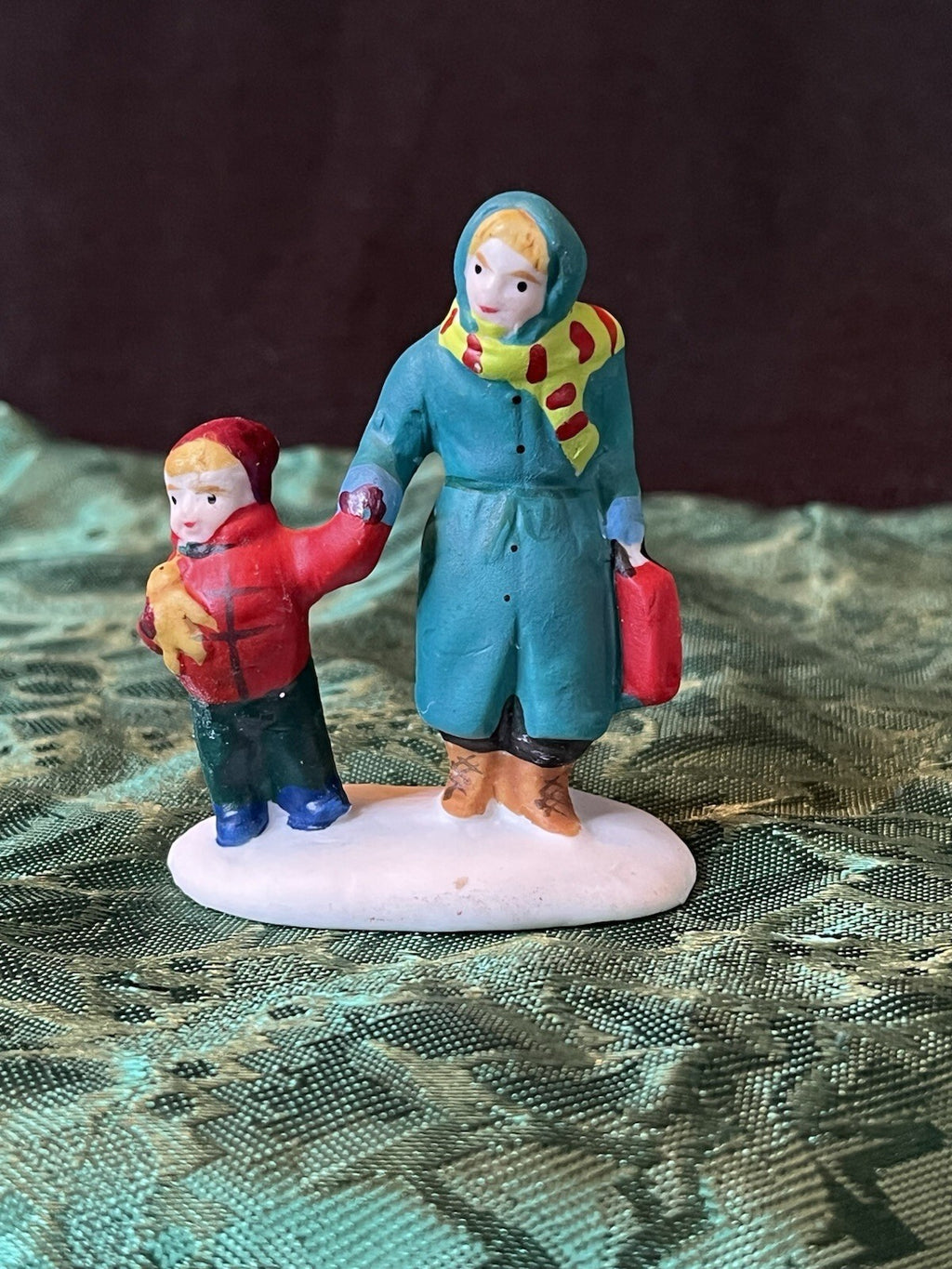 Lemax Figurine Village Collection "Going For A Walk"