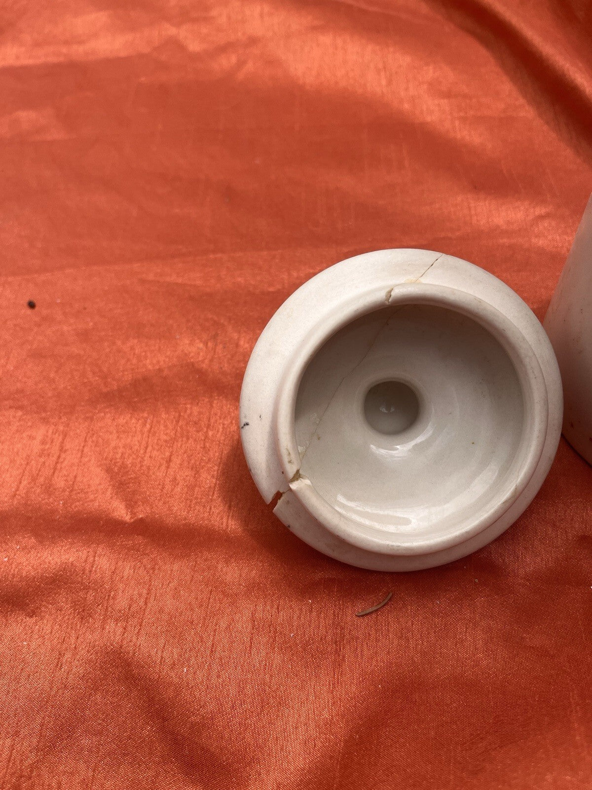 Hartstone Stoneware Container  Cheyenne Print 1983. LID CRACKED!!!