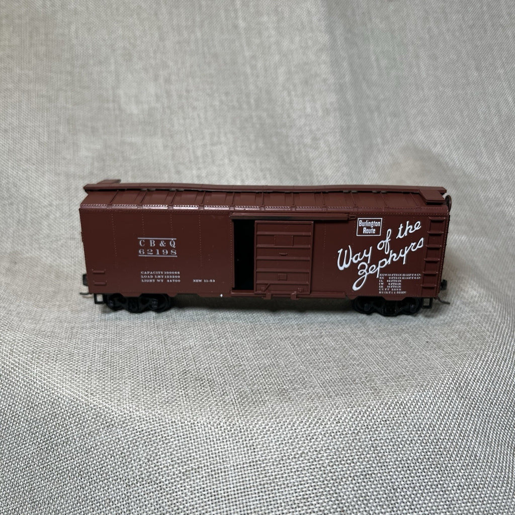 Roundhouse Box Car 5502 C B & Q ( BCR) #62198