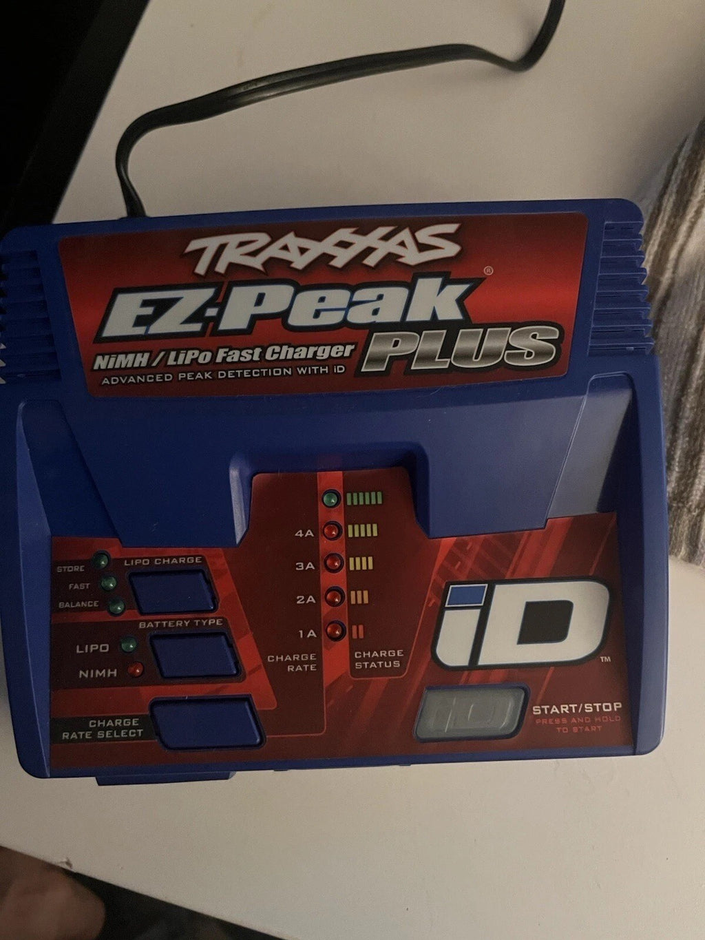 Traxxas 2970-2SR Battery 2844R 2S 5200mAh Hardcase 35C EZ-Peak 4A Charger Combo
