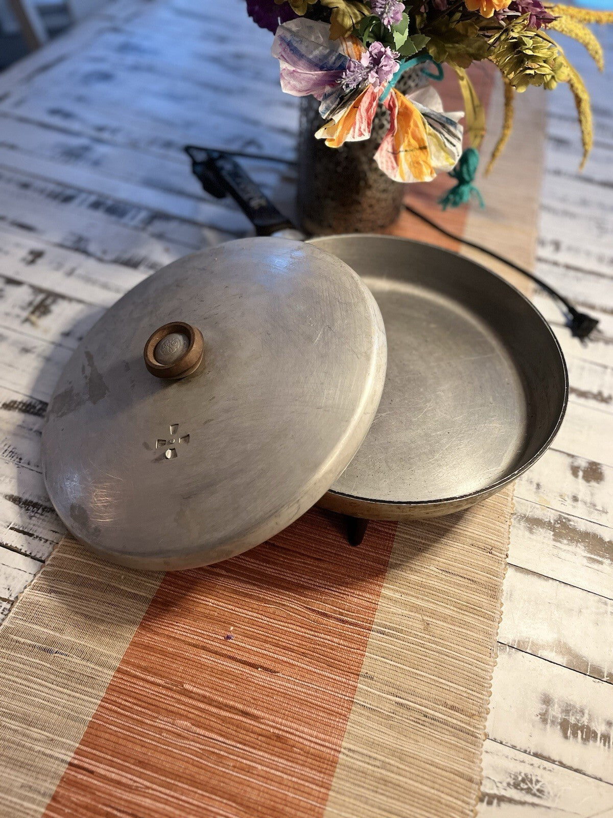 Vintage GE General Electric 11.5" Electric Fry Pan Skillet With Lid & Cord