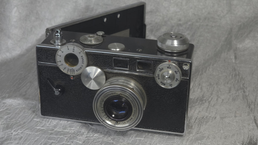 Vintage Aurgus 35mm Camera With Original Leather Case