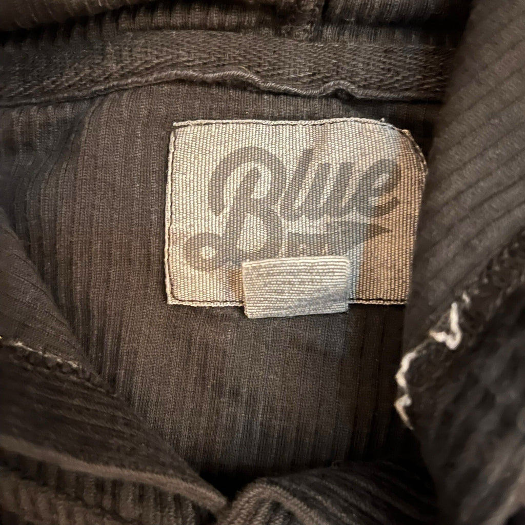 Ribbed pullover sweater with front pocket size large