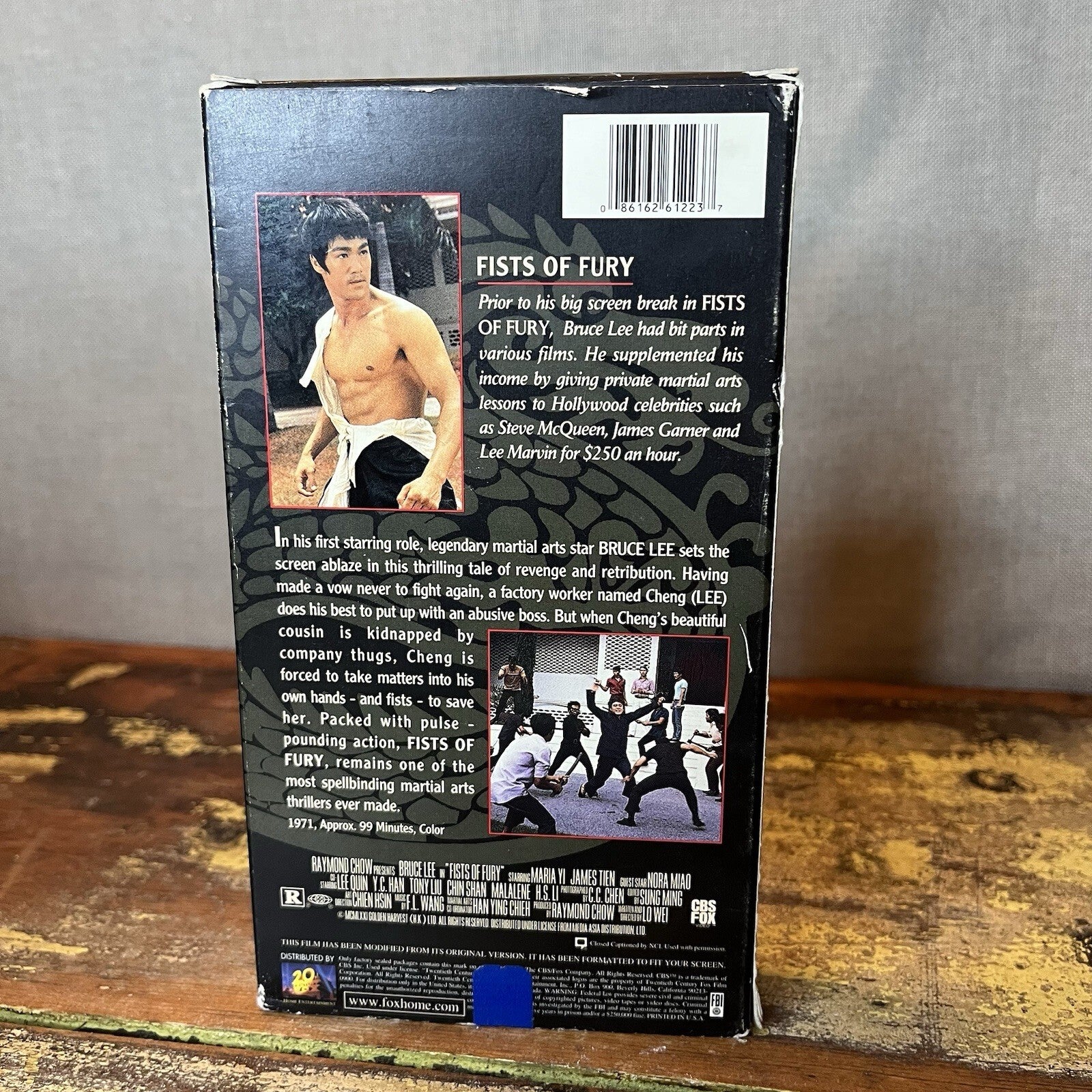 VHS collection of Bruce Lee videos. Package is not in perfect condition.