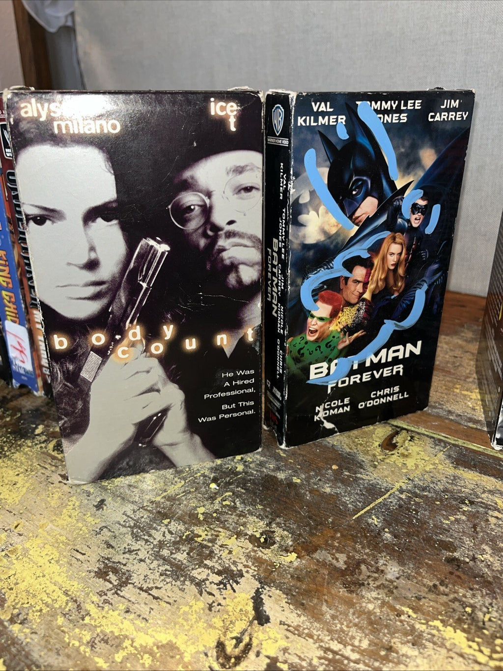 VHS movies Lot . including Batman forever I spy, body count, Star Ship Trooper