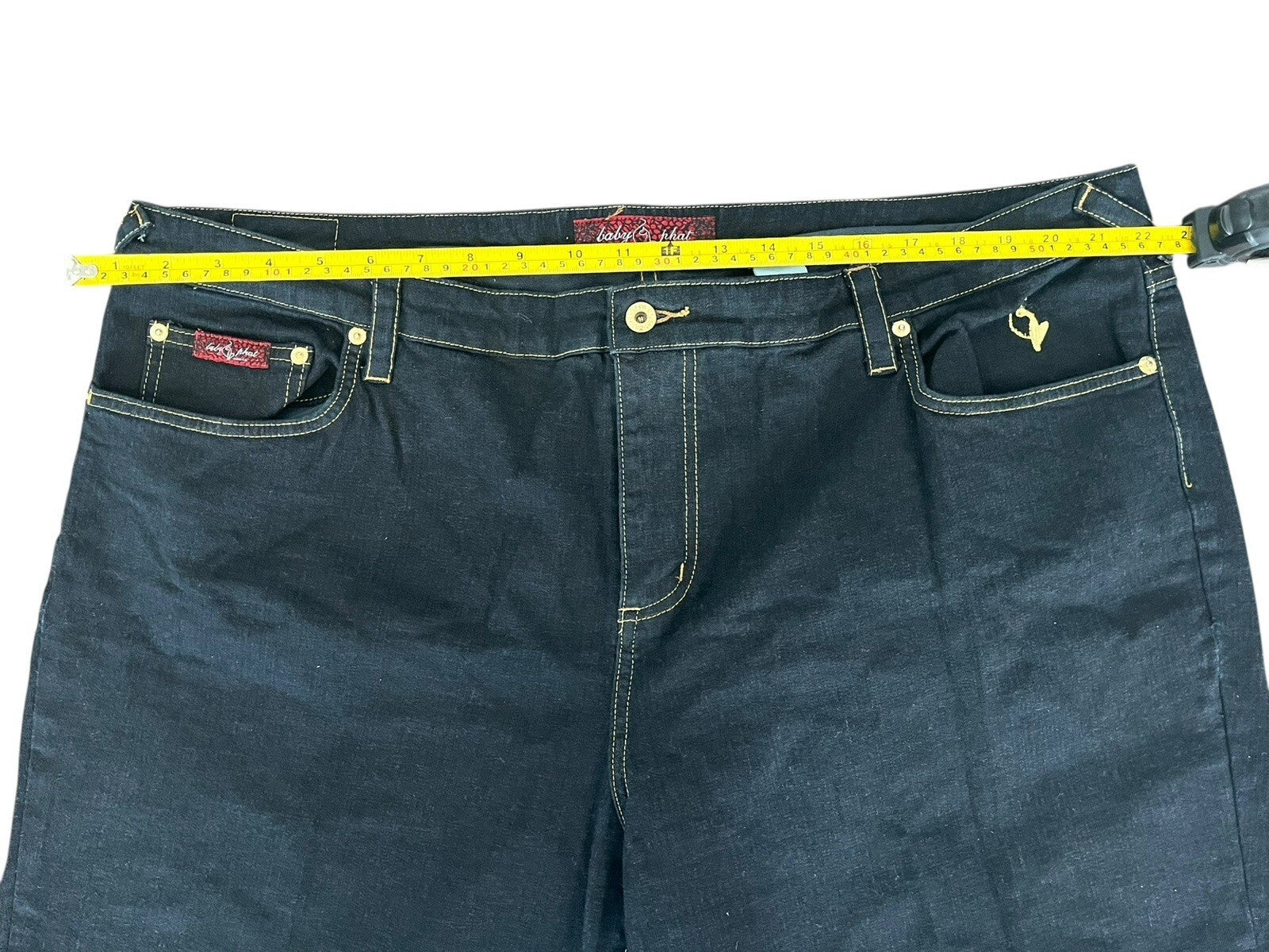 Baby Phat Cuffed Cropped Gold Logo Capri Pants Vintage Women’s Size 22 Jeans