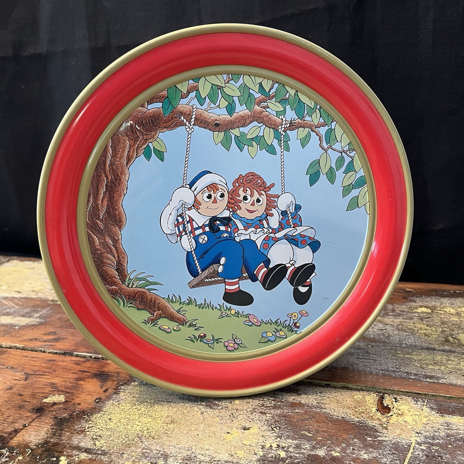 Vintage 1987 Panco Foods Raggedy Ann and Raggedy Andy 12” Tin round metal cookie