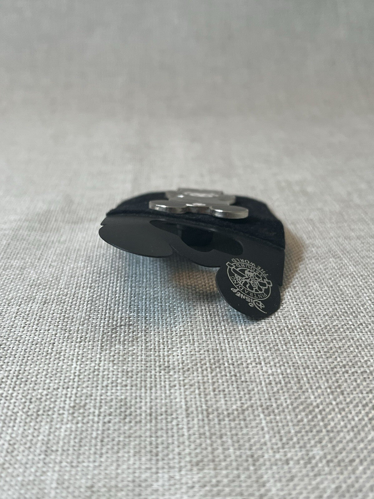 DISNEY WORLD 2008 MOUSE EARS VINYLMATION PIRATE CROSSBONES PIN**backing Warped *