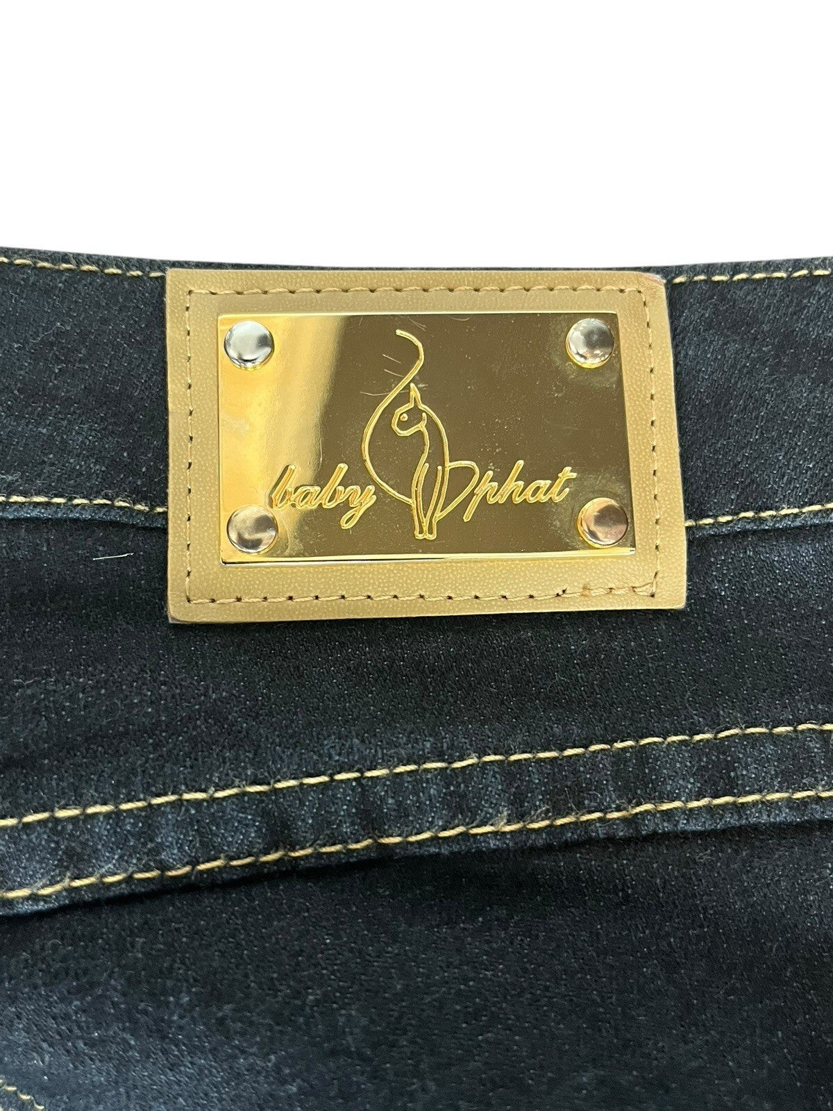 Baby Phat Cuffed Cropped Gold Logo Capri Pants Vintage Women’s Size 22 Jeans
