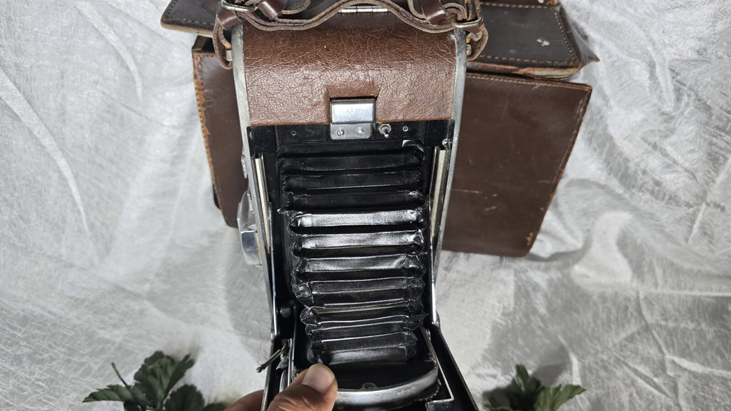 Vintage (Parts) Polaroid Model 95 Land Camera - Parts
