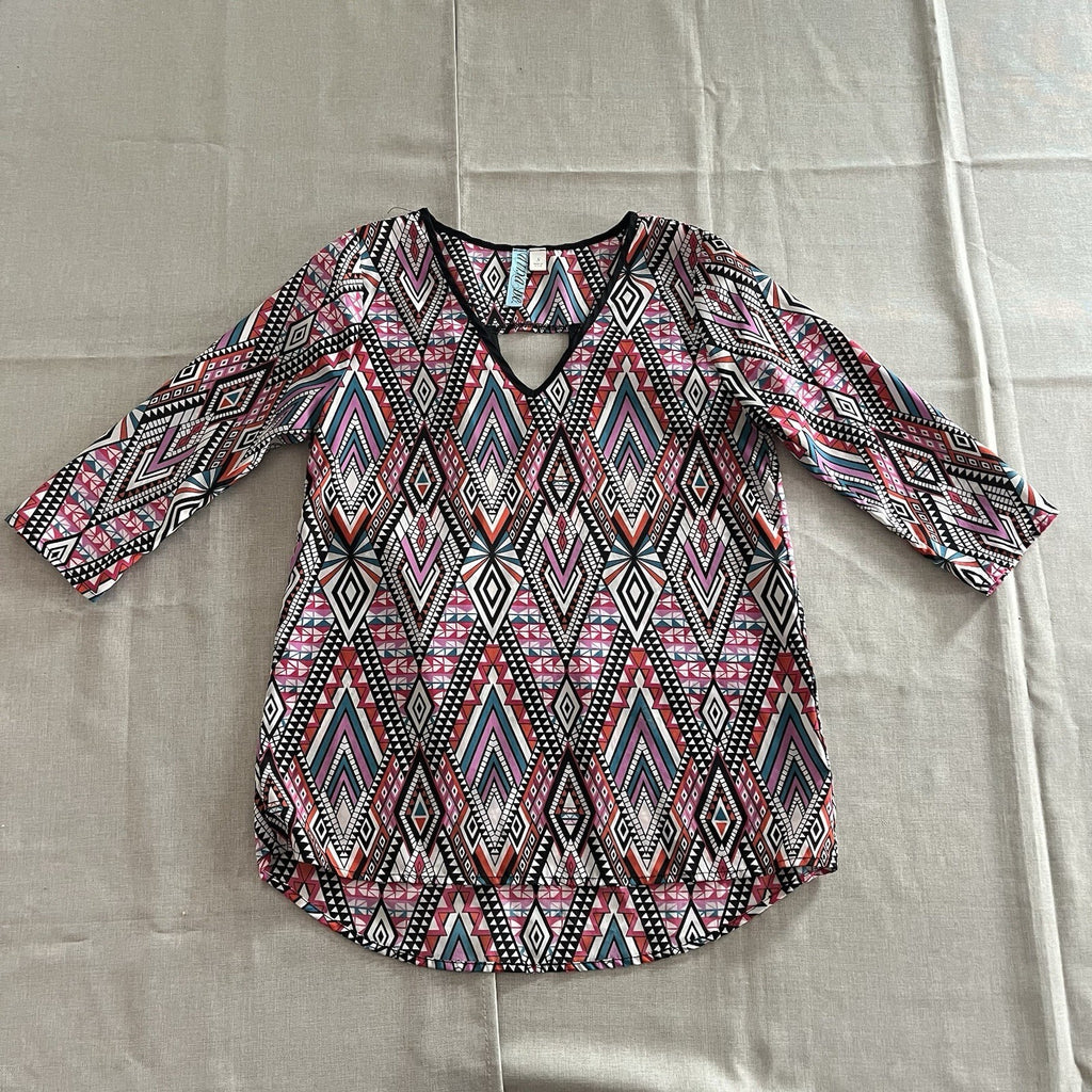 Dina Be Shirt Womens Small geometrical Aztec design
