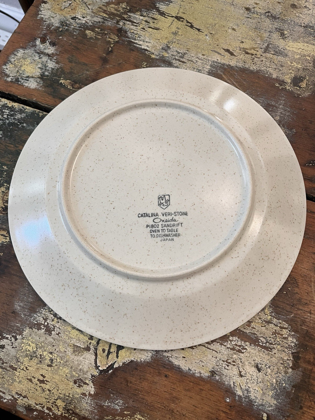 Oneida Veri-Stone Dinner Plate   10.5” P1802 Sandrift