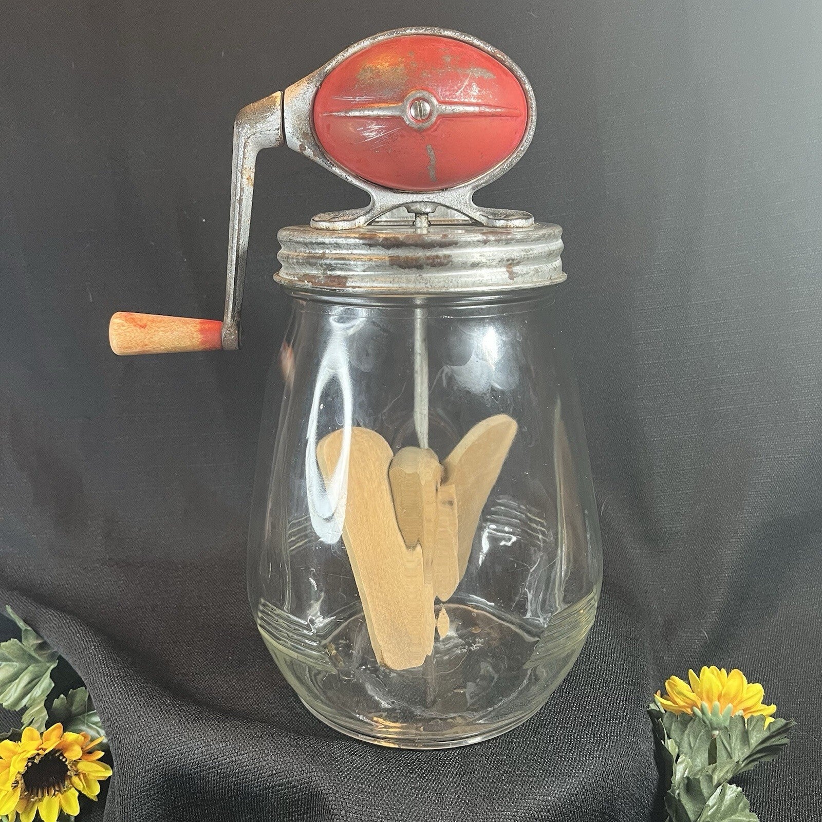 Vintage Dazey Corporation Butter Churn No. 4 Red Football Crank 4qt Tulip Jar
