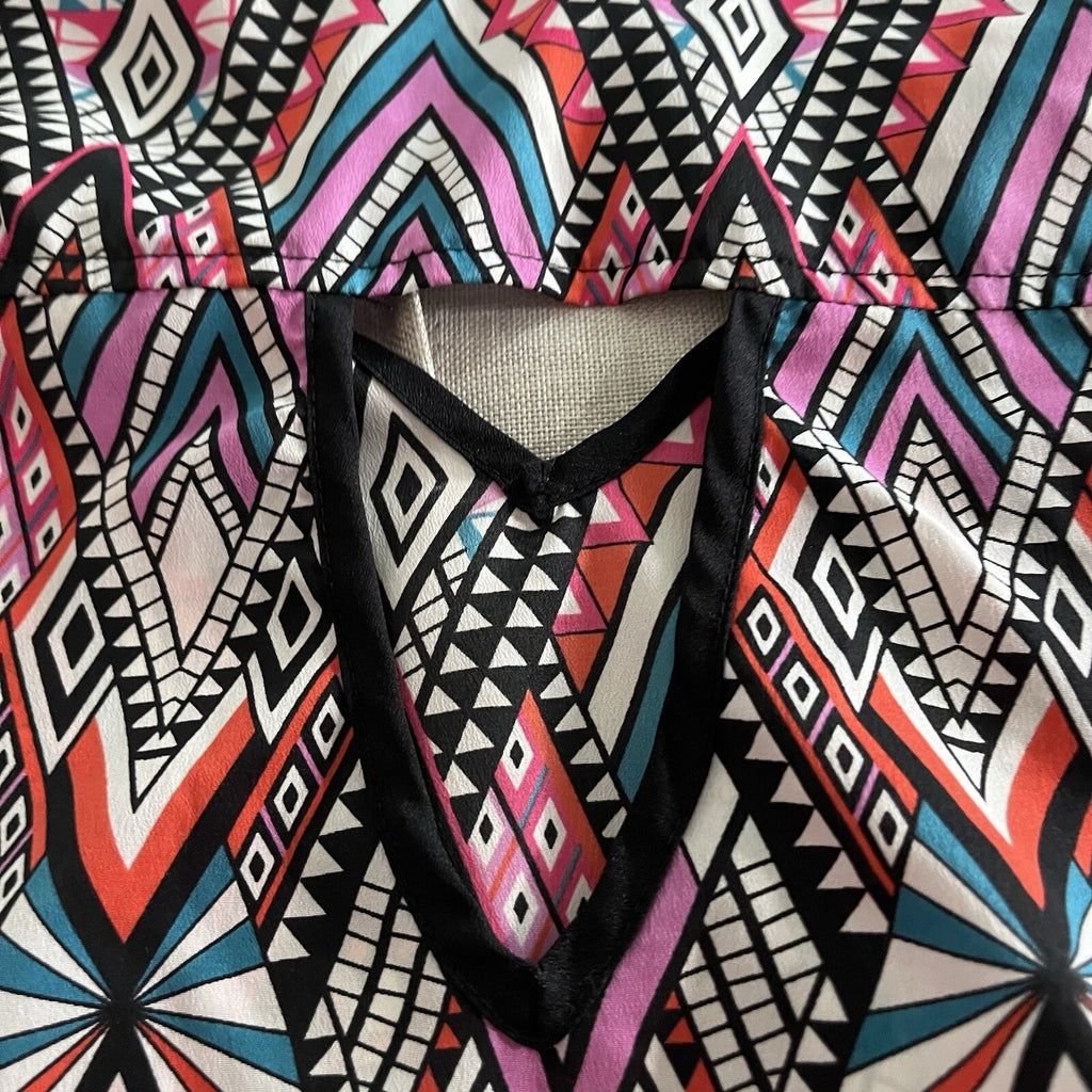 Dina Be Shirt Womens Small geometrical Aztec design