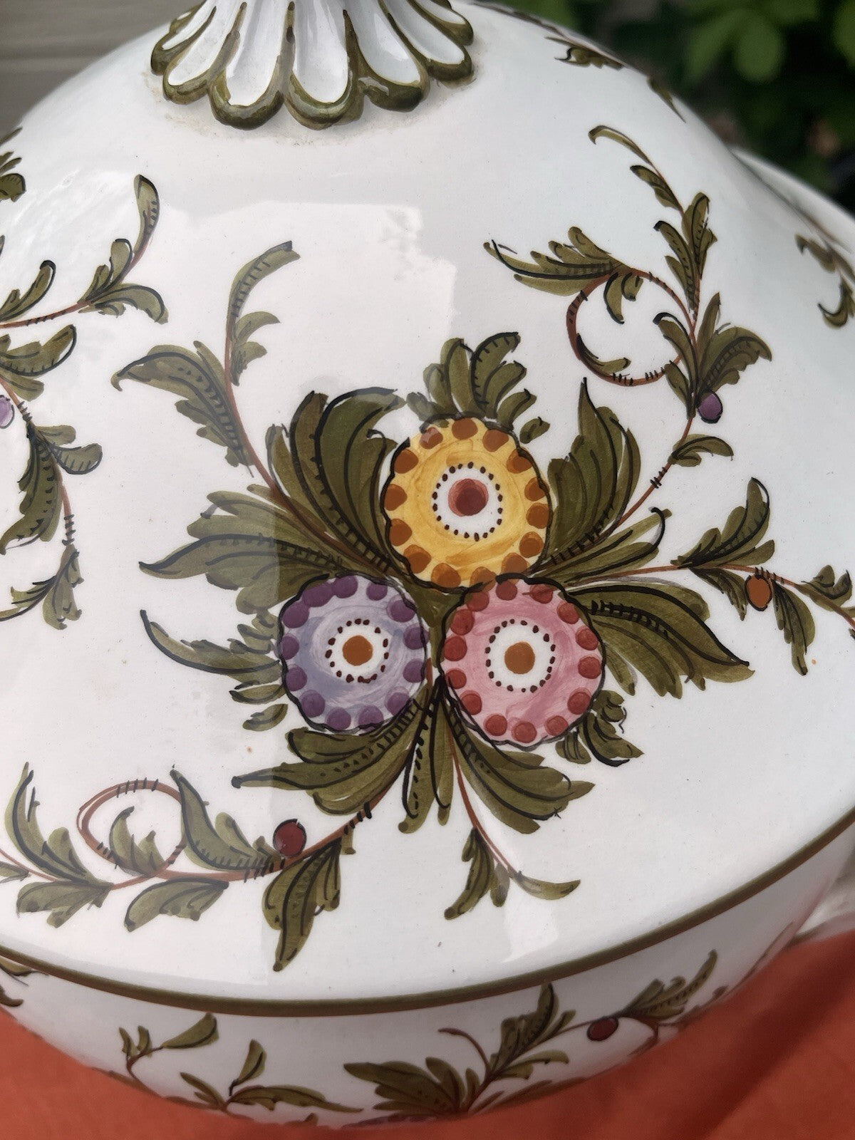 Vintage Soup Tureen Vintage. Floral Design. No Laddle****Made In Italy
