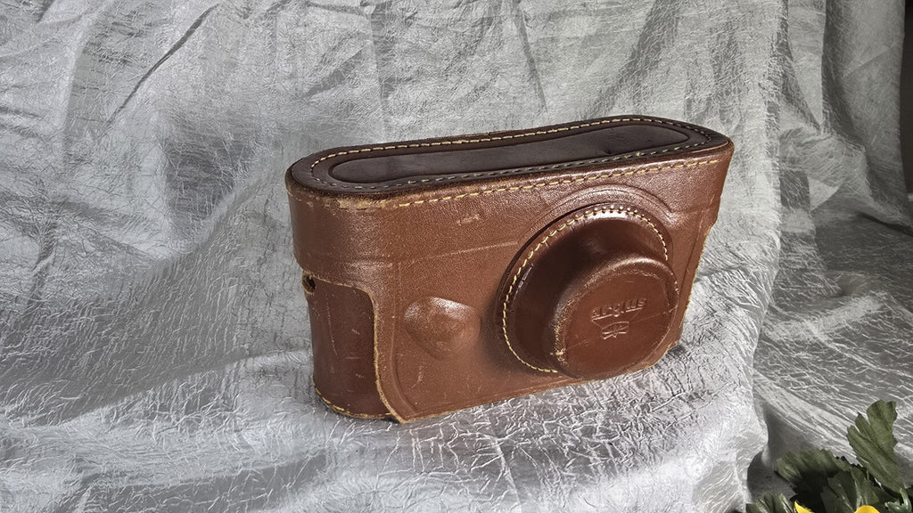 Vintage Aurgus 35mm Camera With Original Leather Case