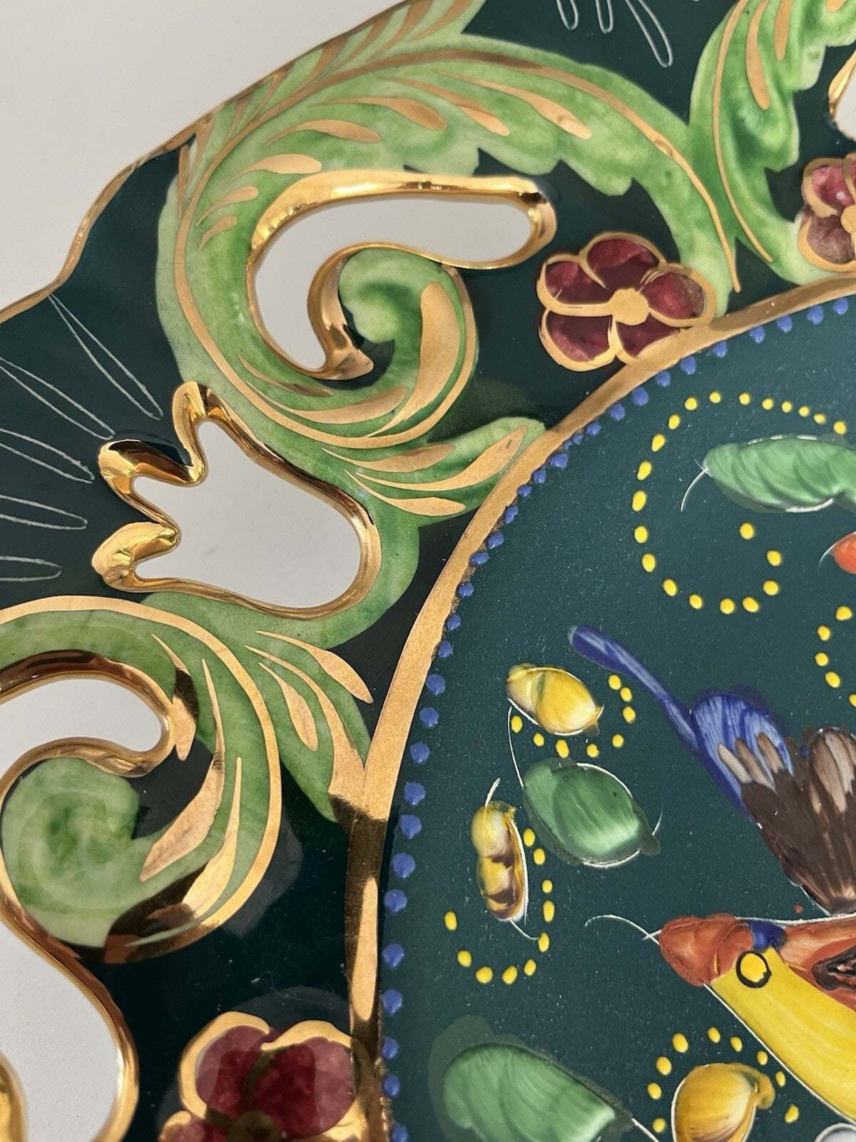 VINTAGE H BEQUET QUAREGNON MAJOLICA HANDPAINTED HUMMING BIRD PLATTER