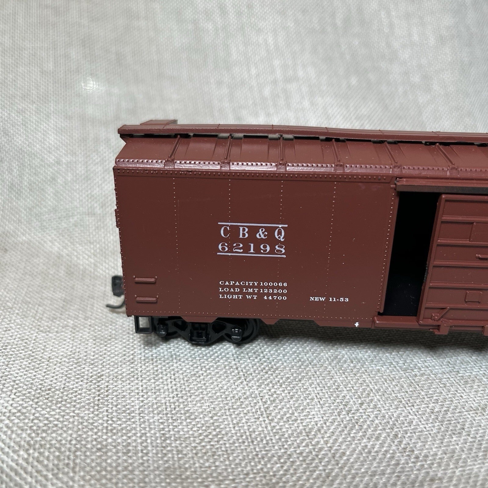 Roundhouse Box Car 5502 C B & Q ( BCR) #62198
