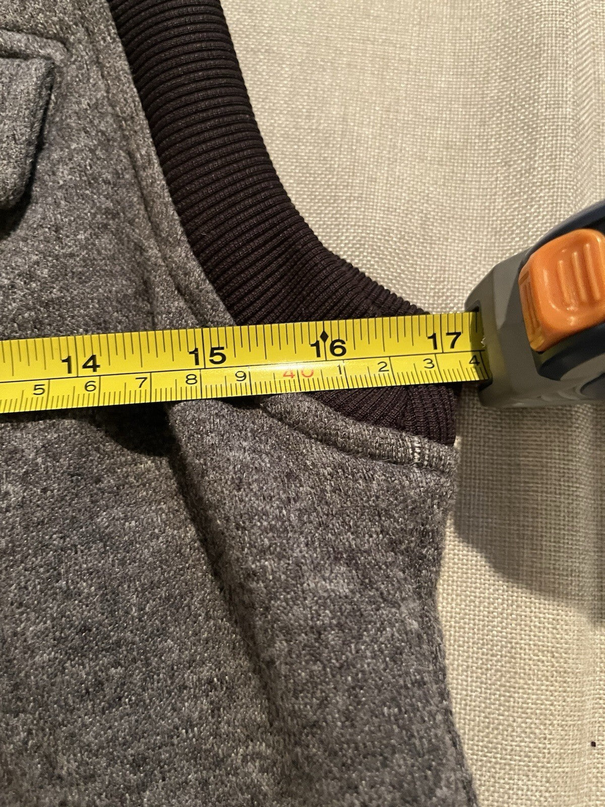 Burton Grey Dryride Snowboarding Hooded Thick Zip Up Vest Pockets