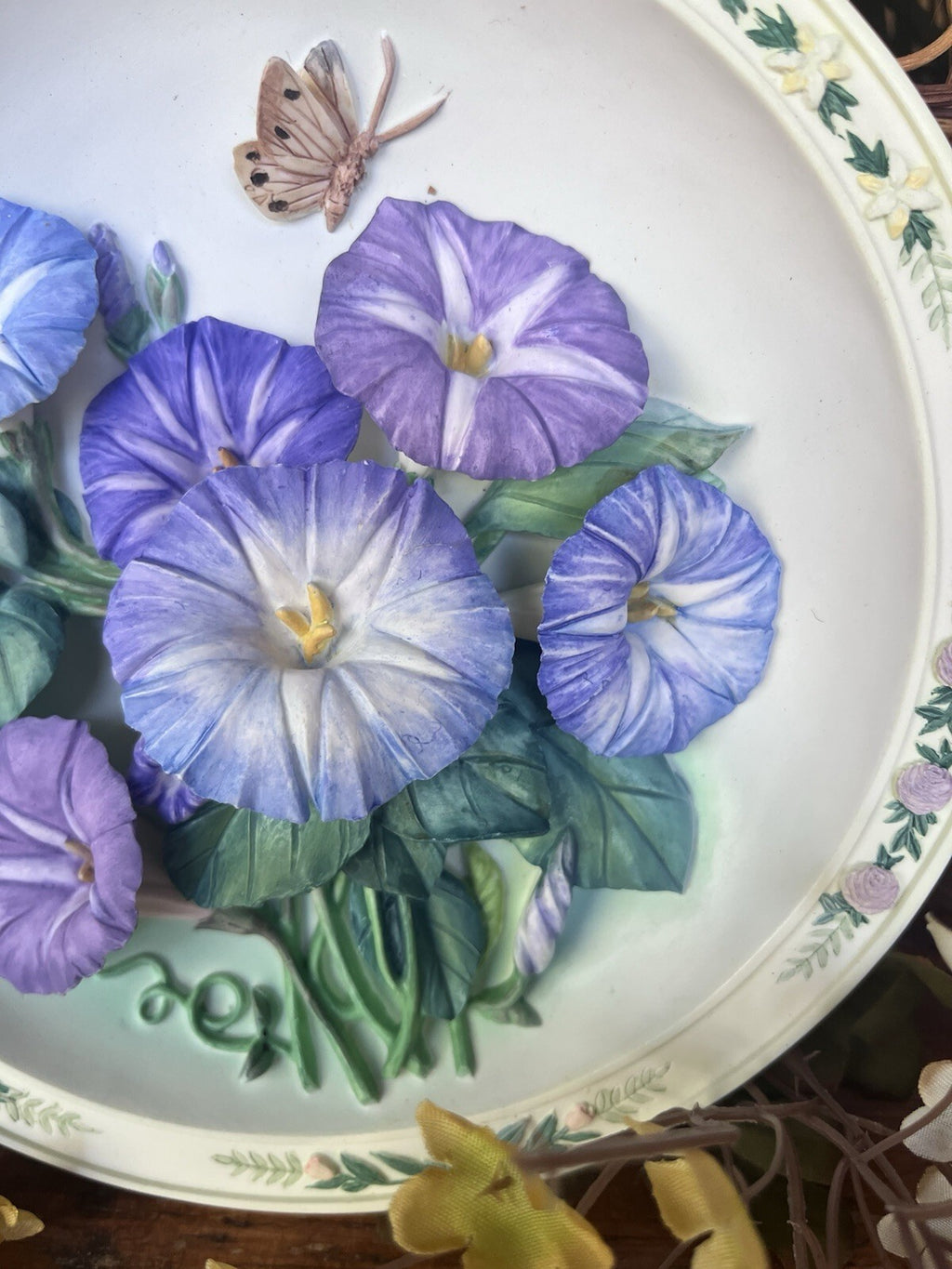 Bradford Exchange Lena Liu Morning Glory Garden Limited Edition Porcelain 8"