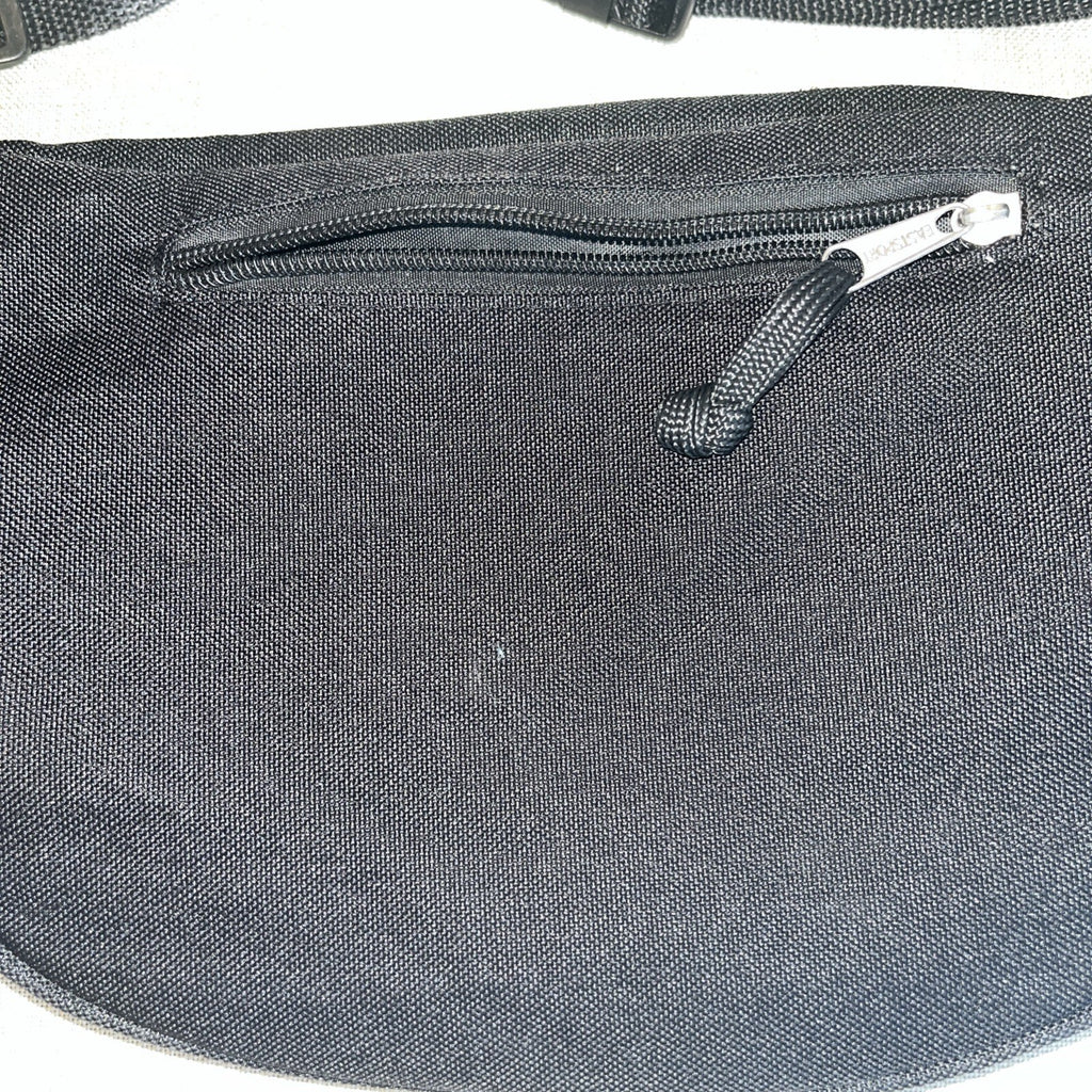 New Eastsport Outdoor Company Fanny Pack. 3 Zippers Adjustable Straps. Hiking