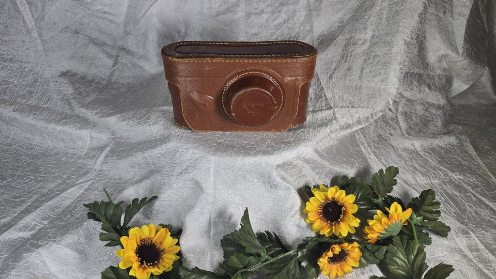 Vintage Aurgus 35mm Camera With Original Leather Case