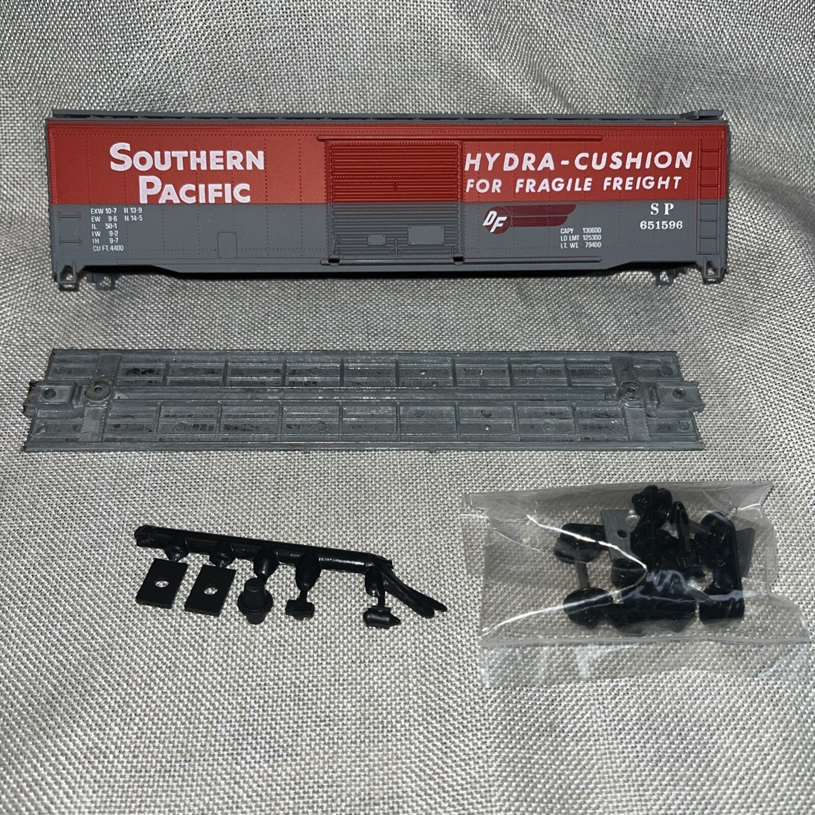 Roundhouse 1216 HO Southern Pacific 50' Box Car Kit
