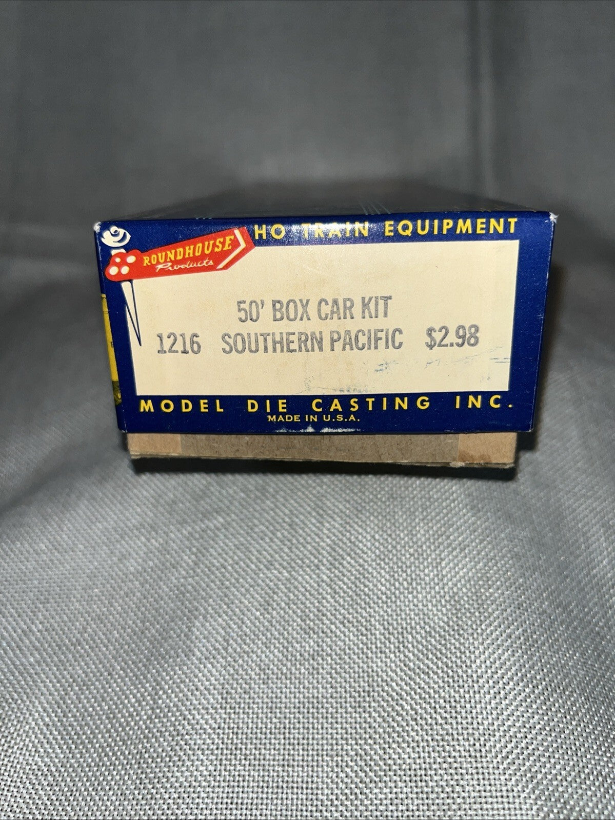 Roundhouse 1216 HO Southern Pacific 50' Box Car Kit