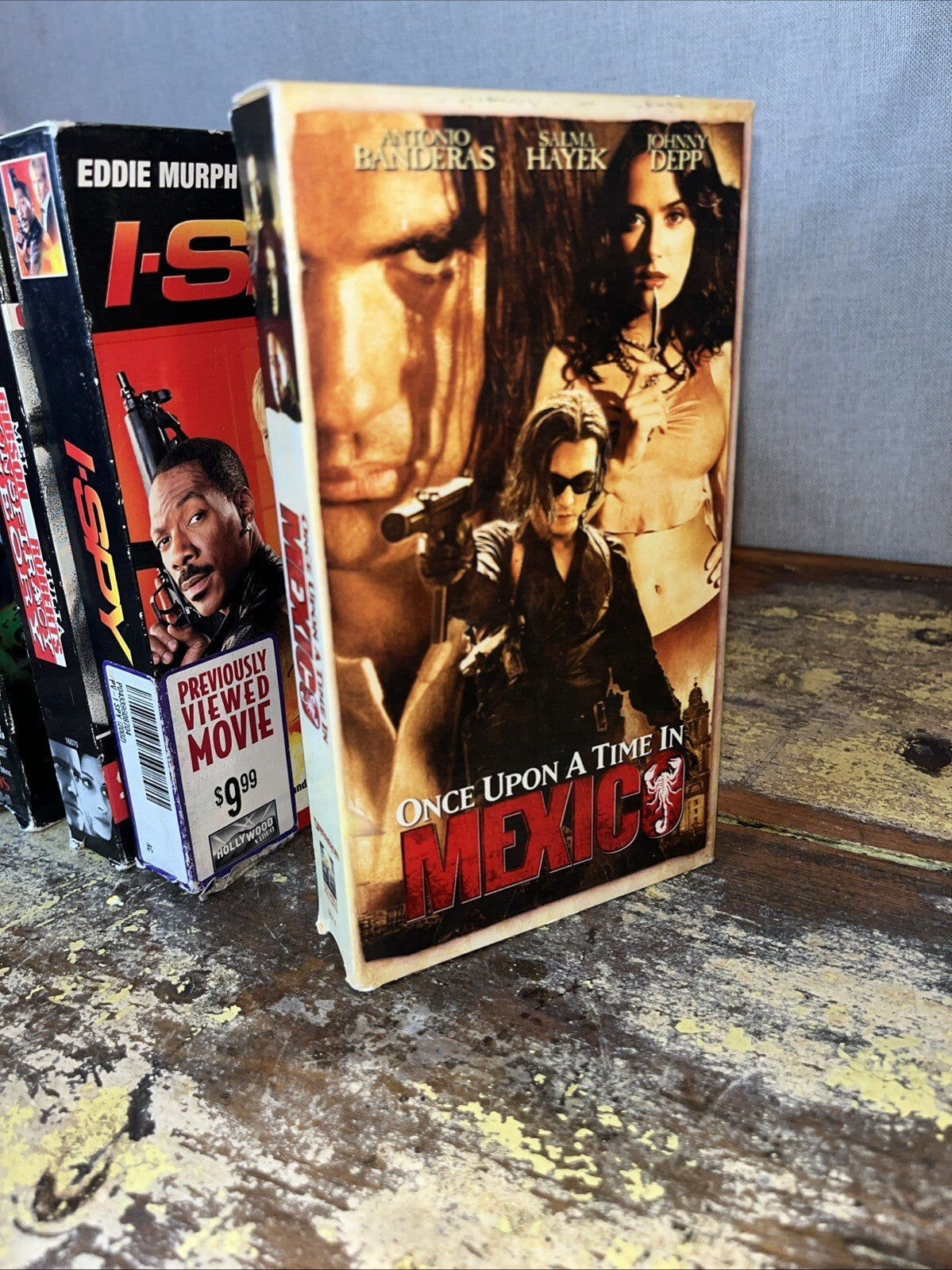 VHS movies Lot . including Batman forever I spy, body count, Star Ship Trooper