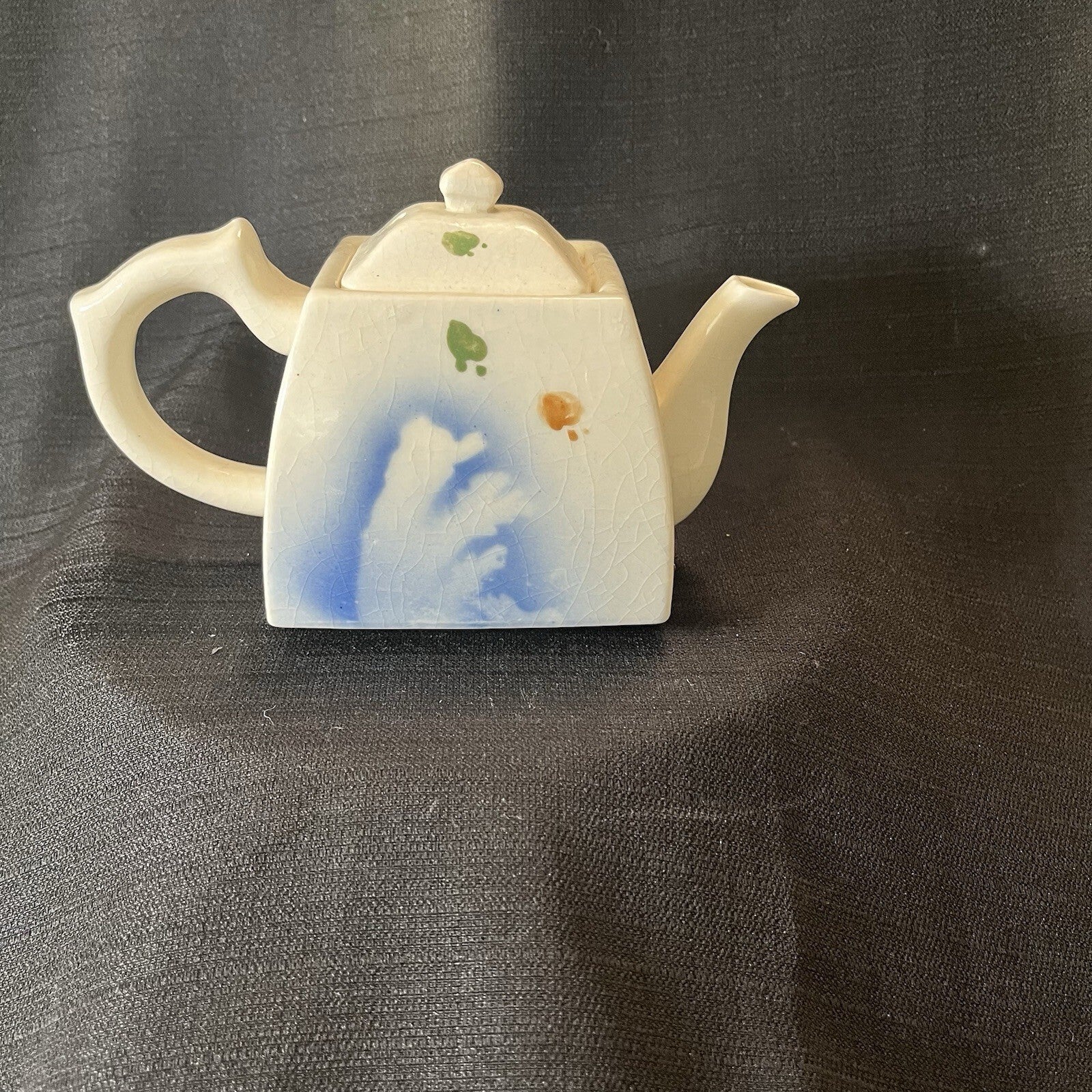 Vintage Square teapot with decorative design