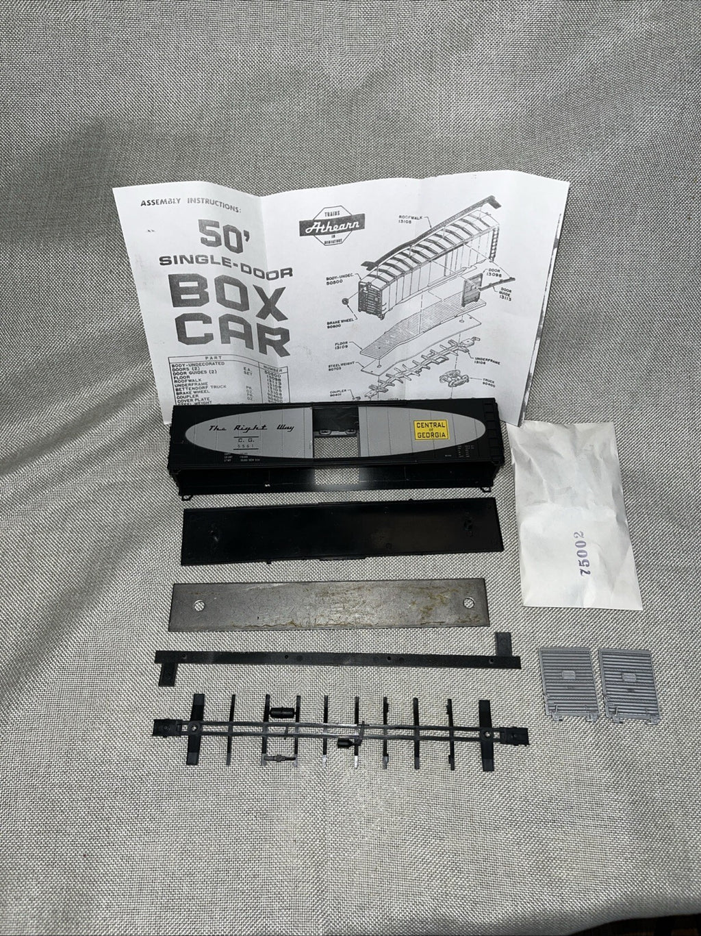HO SCALE ATHEARN CENTRAL OF GEORGIA 50' SINGLE DOOR  BOXCAR #5561
