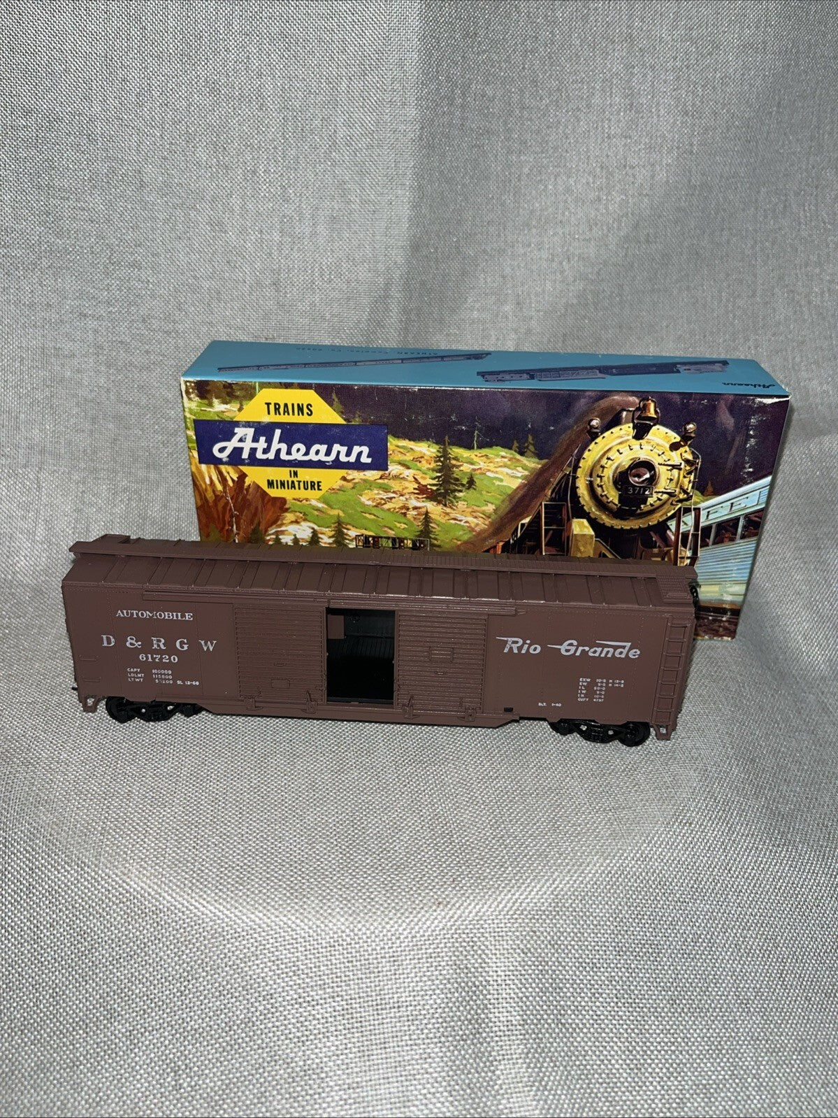 Athearn HO Denver & Rio Grande West 50' auto box car blue box 5039 D&RGW 61720