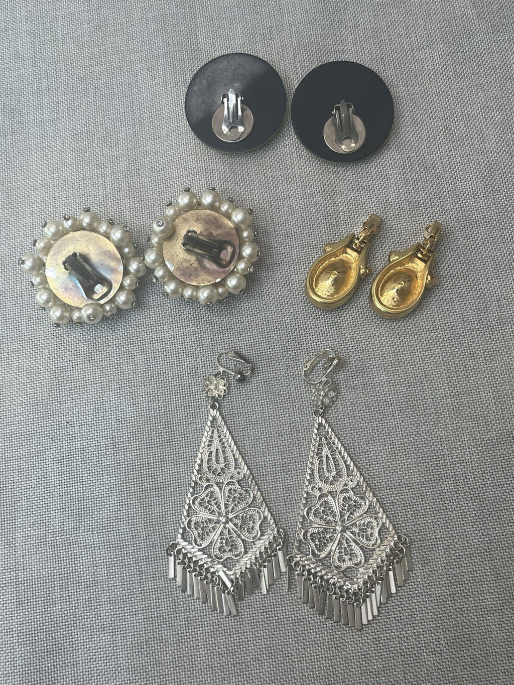 COSTUME jewelry clip on earrings. Green &yellow Stone, Pearl, filigree