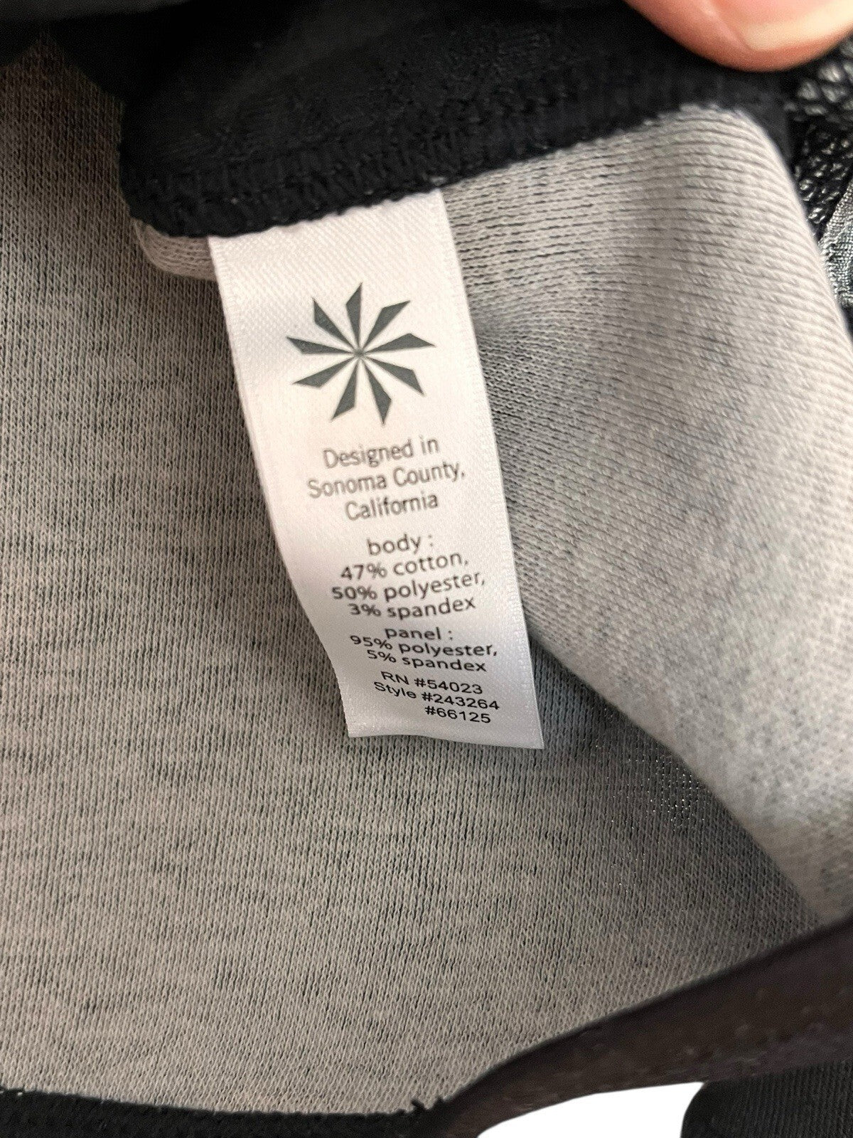 Athleta Womens Snowscape Quilted Raglan Sleeve Sweatshirt Size S Gray Black