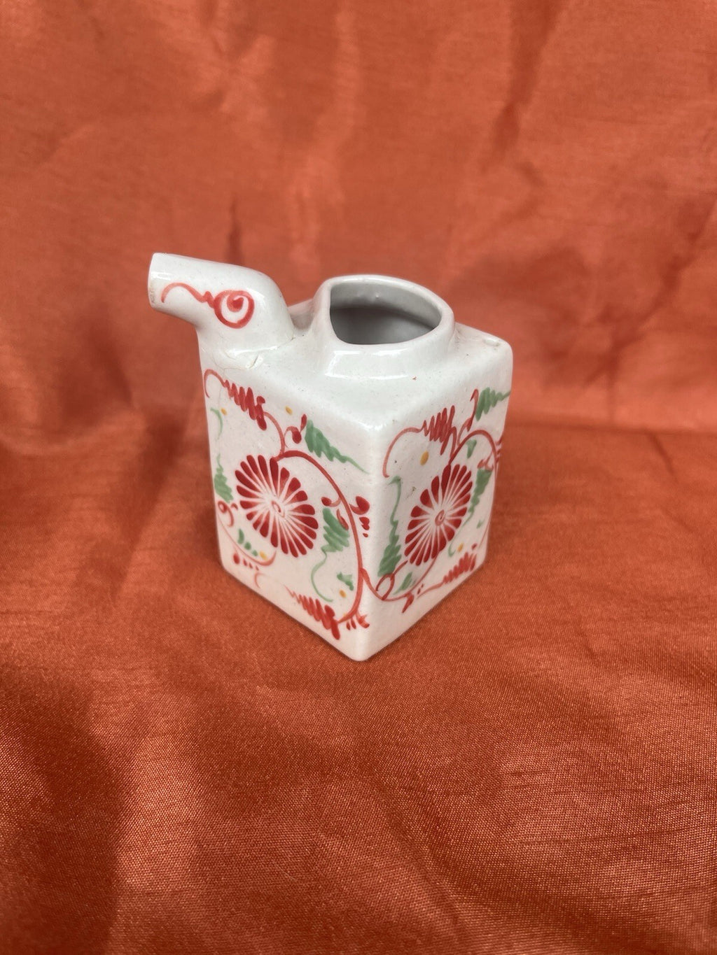 hand-painted Red And Green ceramic condiment set. Sake Bottle, Soy Sauce Server