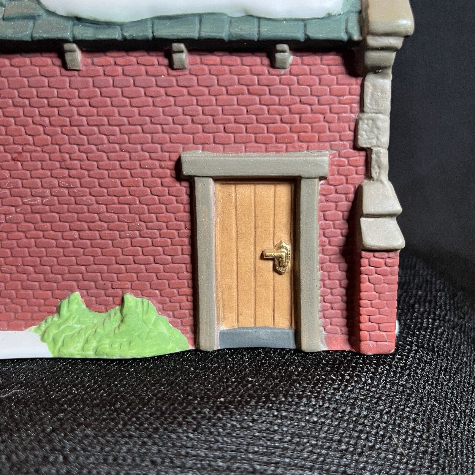 Department 56 Dickens Village Series, DUDDEN CROSS CHURCH, 5834-3