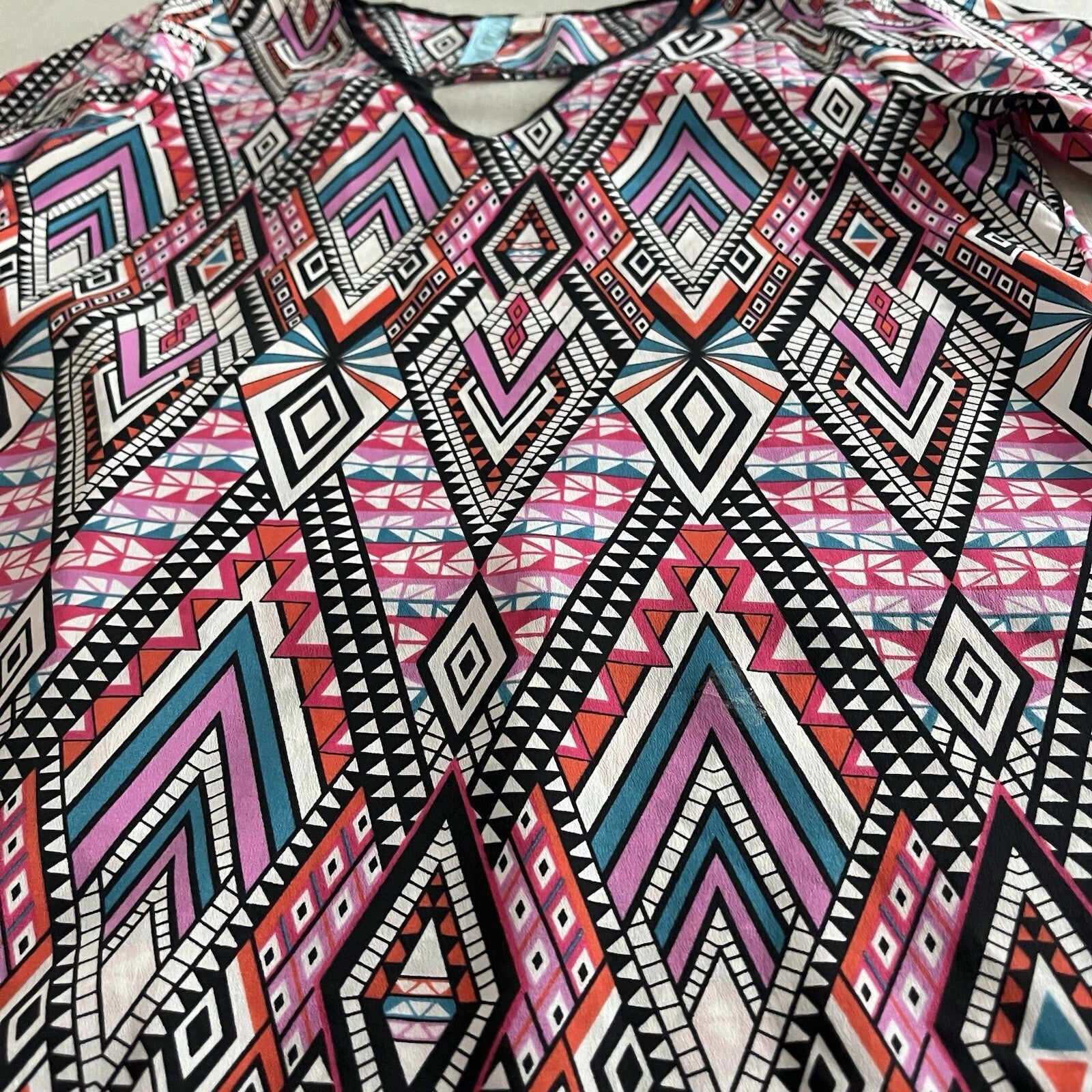 Dina Be Shirt Womens Small geometrical Aztec design