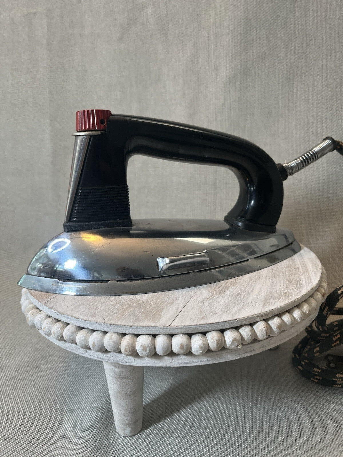 Rare General Mills Chrome & Black Vintage Electric Clothes Iron Tested 3 lbs