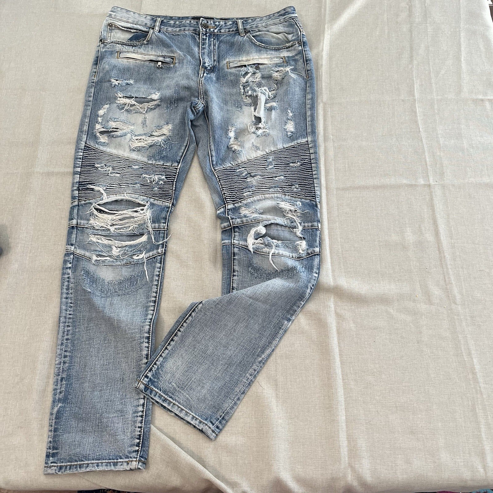 Mens Decibel Jeans 40/34 . Fashionably ripped in extra pockets