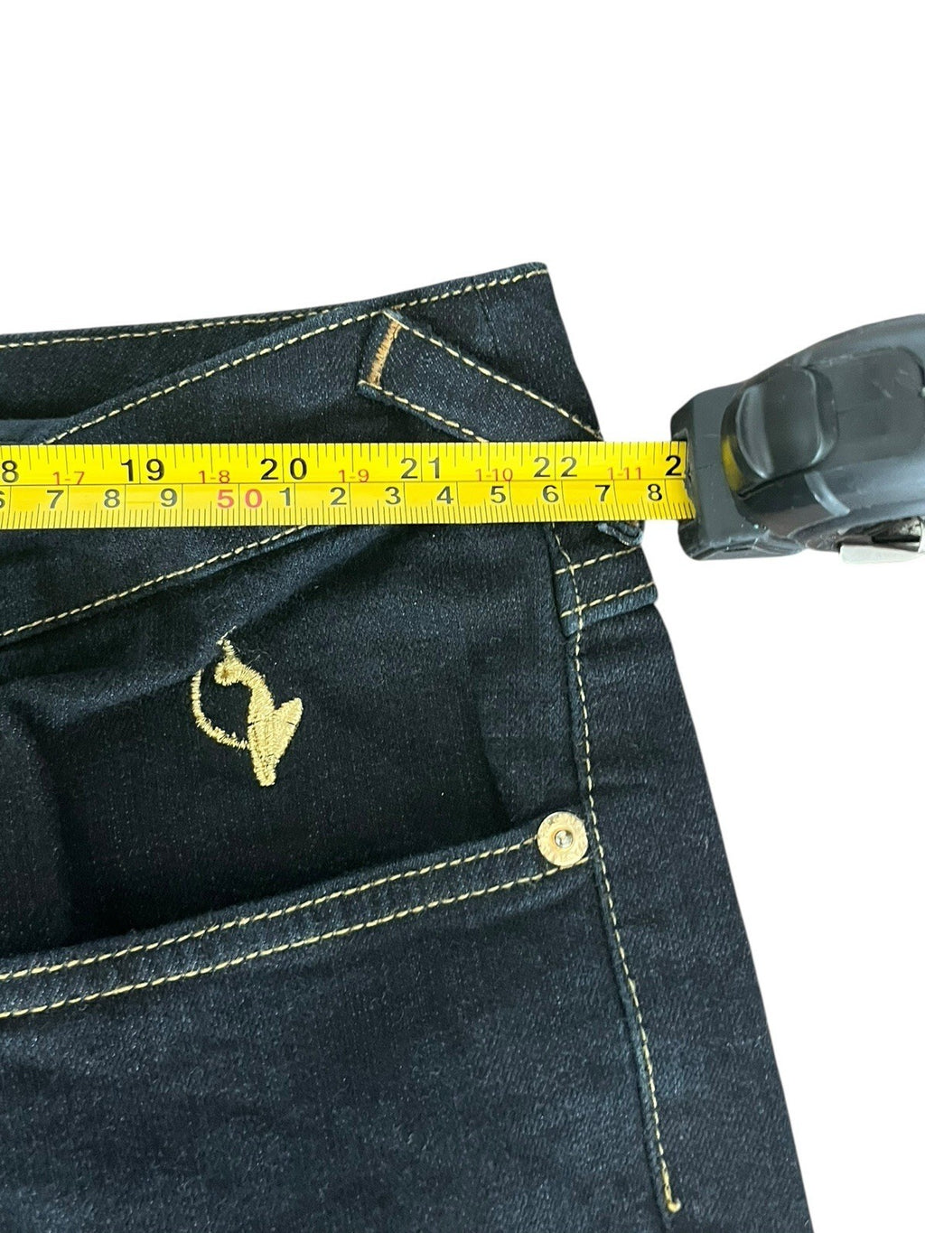 Baby Phat Cuffed Cropped Gold Logo Capri Pants Vintage Women’s Size 22 Jeans